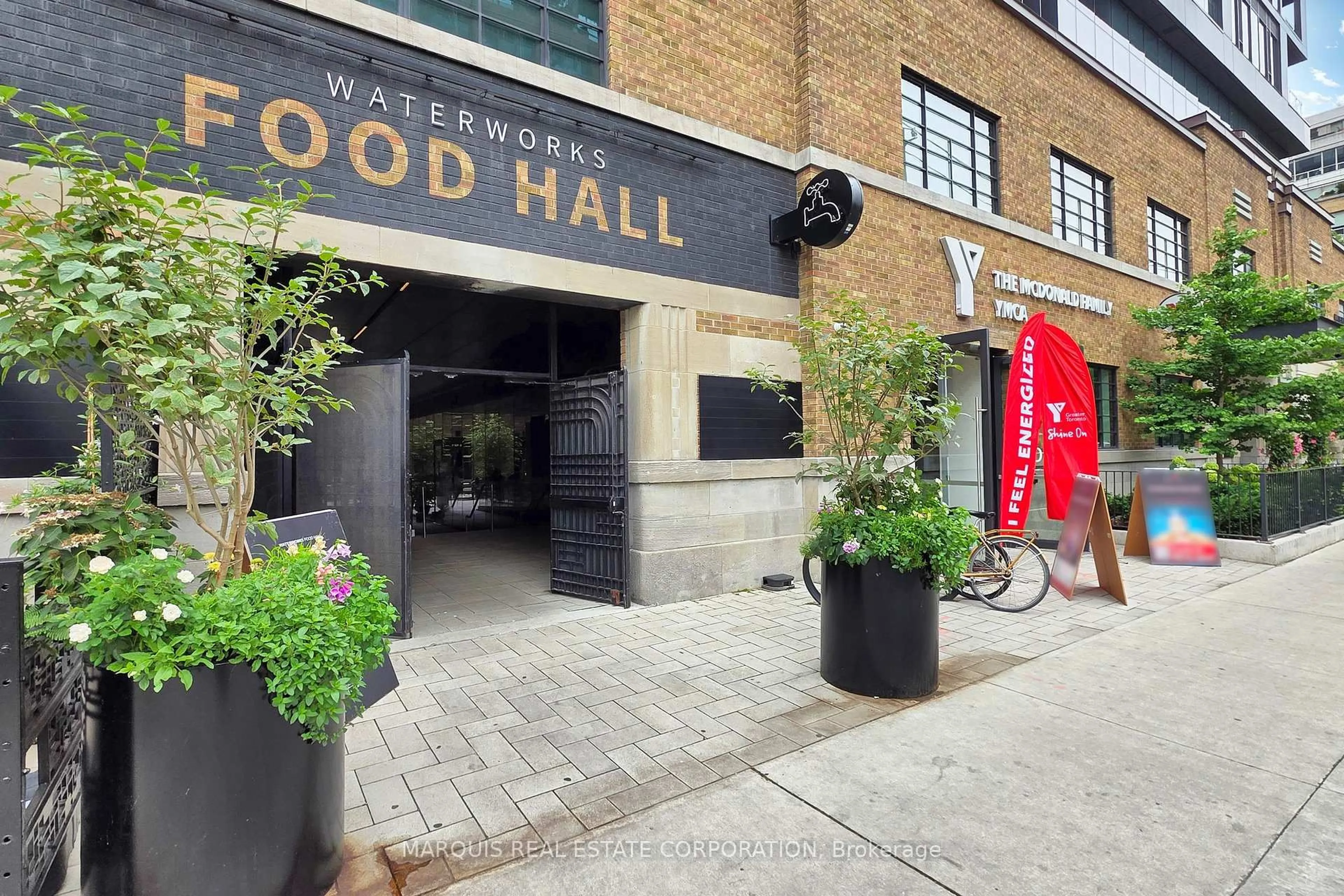 Patio, street for 505 Richmond St #1222 - 0 Parking, Toronto Ontario M5V 0P4