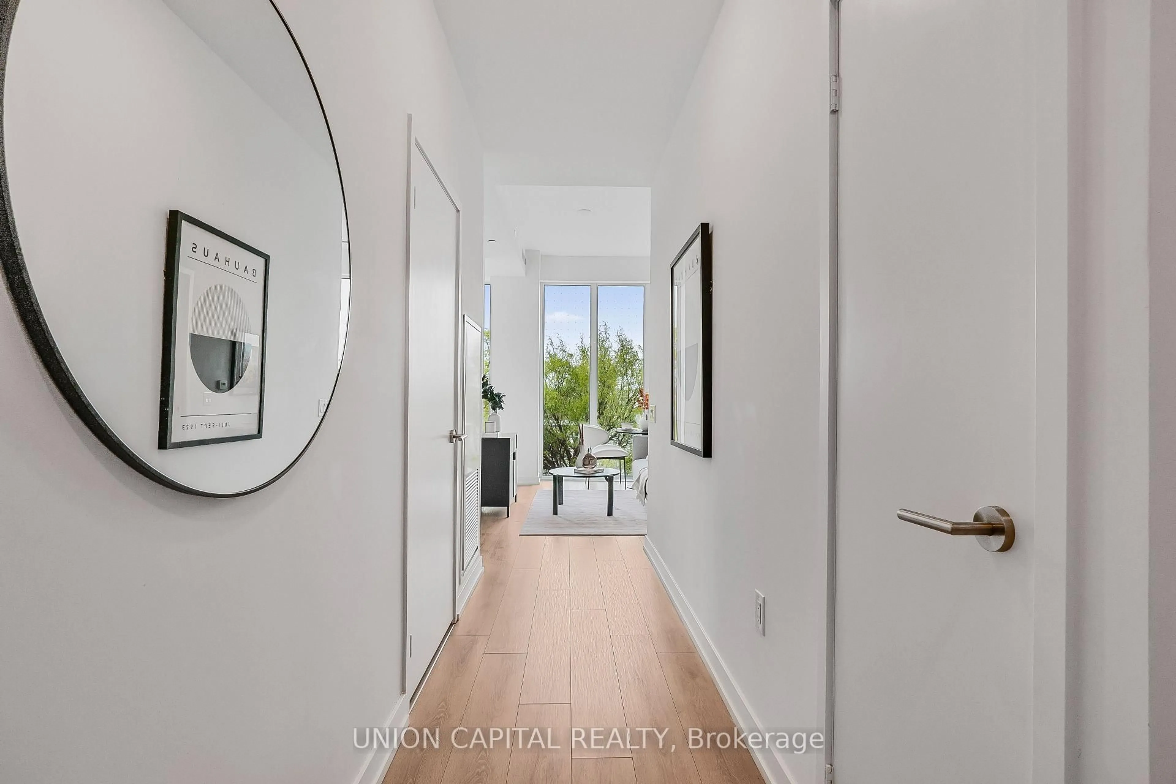 Indoor entryway for 500 Dupont St #306, Toronto Ontario M6G 0B8