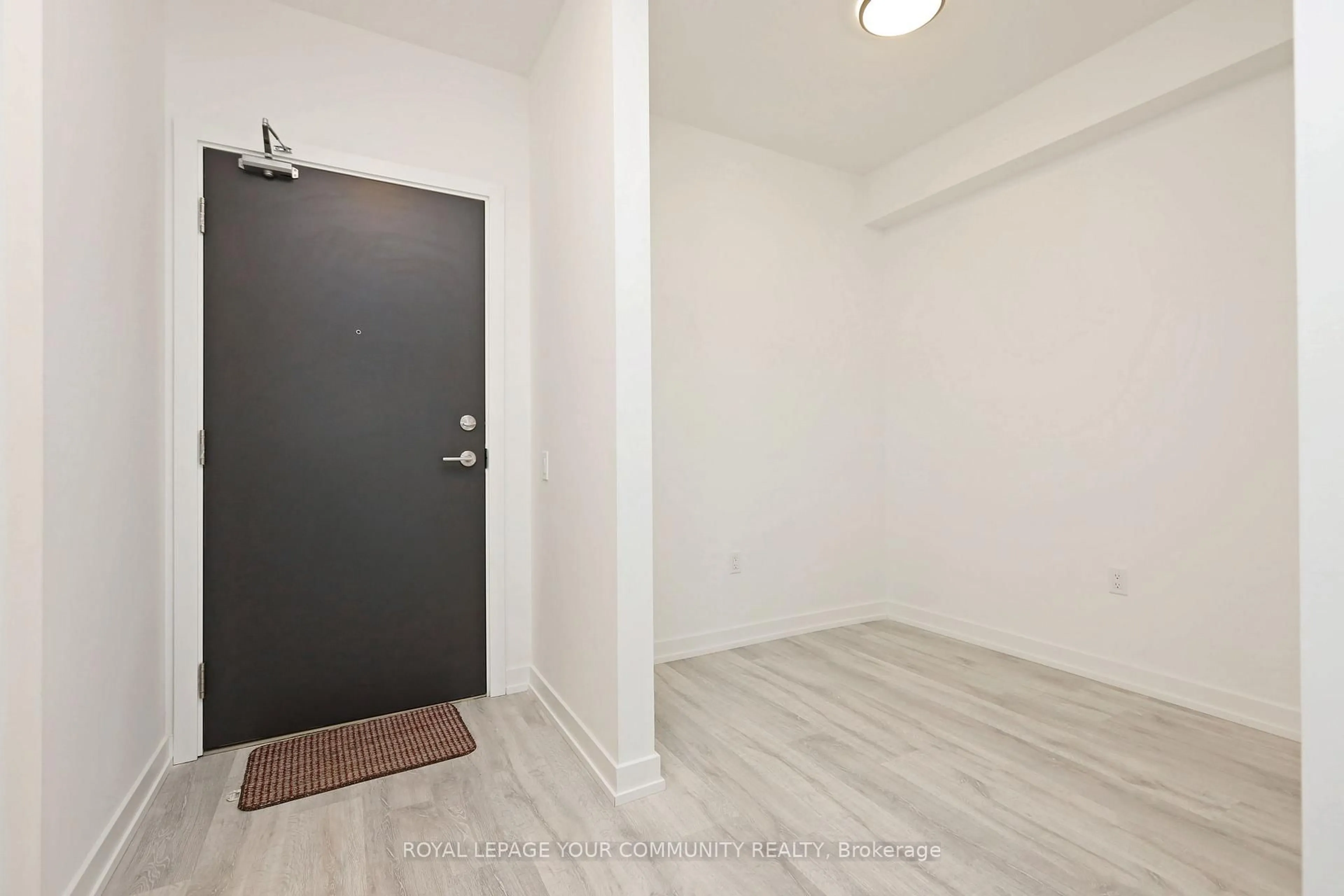 Indoor entryway for 8 Olympic Garden Dr #1003, Toronto Ontario M2M 0B9