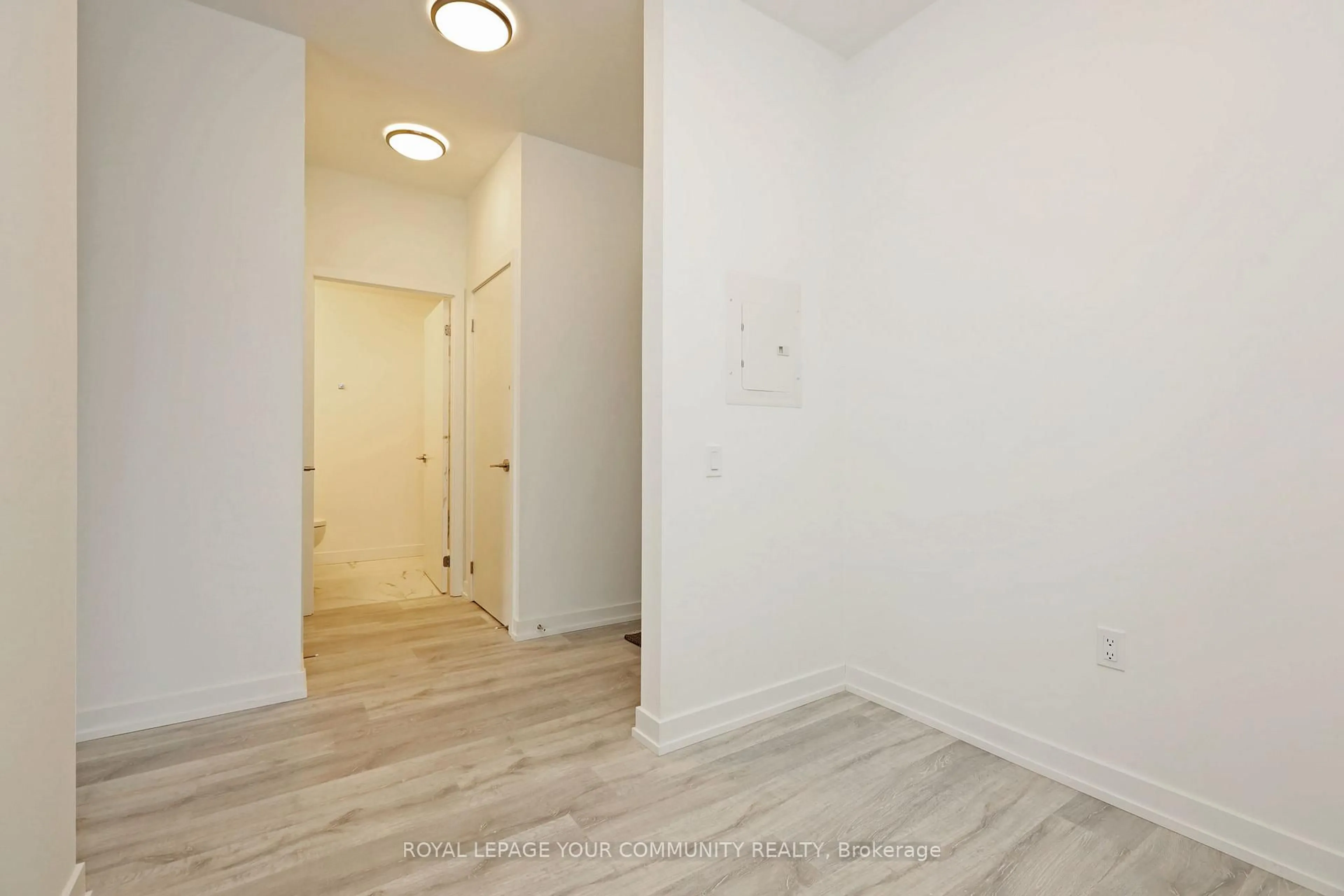 Unknown for 8 Olympic Garden Dr #1003, Toronto Ontario M2M 0B9