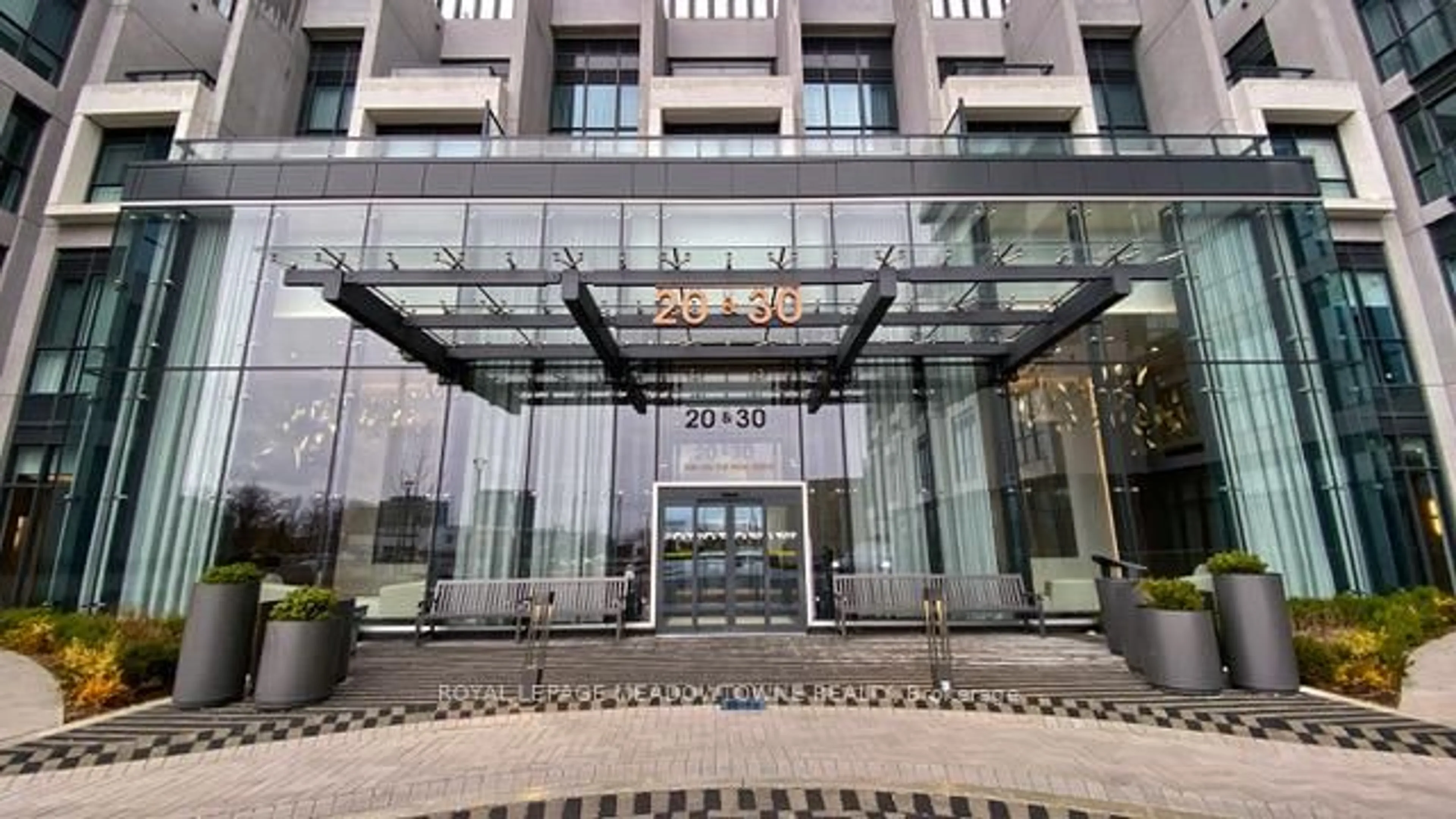 Lobby for 20 Inn On The Park Dr #1439, Toronto Ontario M3C 0P8