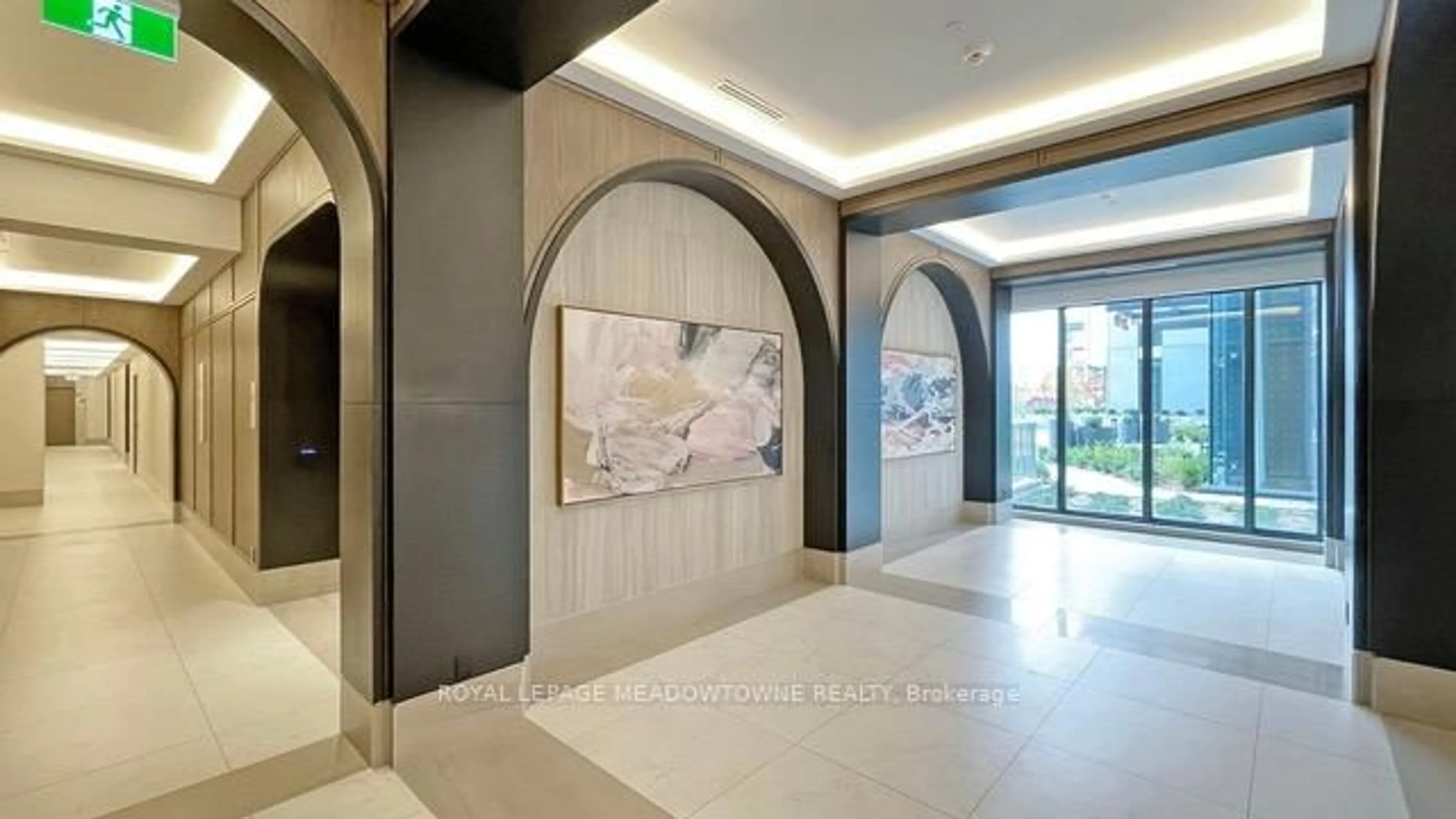Indoor foyer for 20 Inn On The Park Dr #1439, Toronto Ontario M3C 0P8