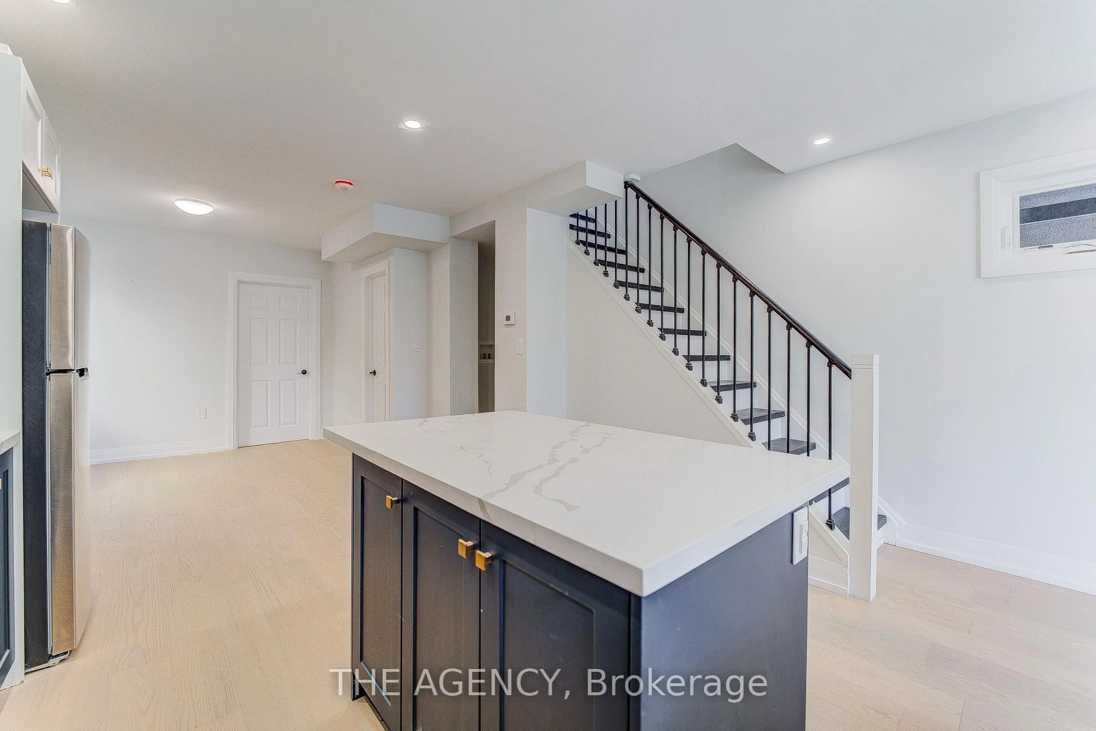 Unknown for 259 Robina Ave, Toronto Ontario M6C 3Y9