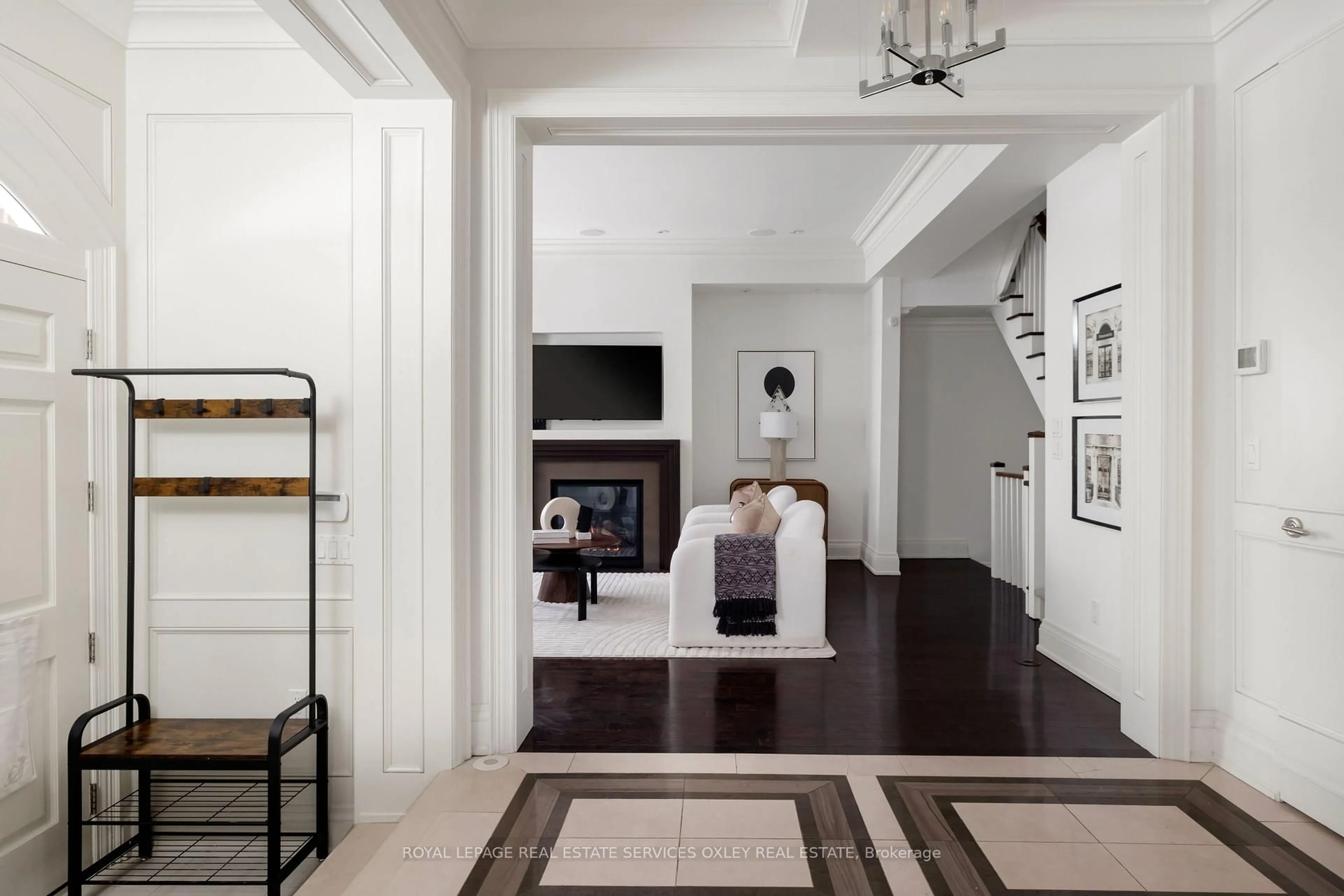 Unknown for 22 Birch Ave #Th D, Toronto Ontario M4V 1C8