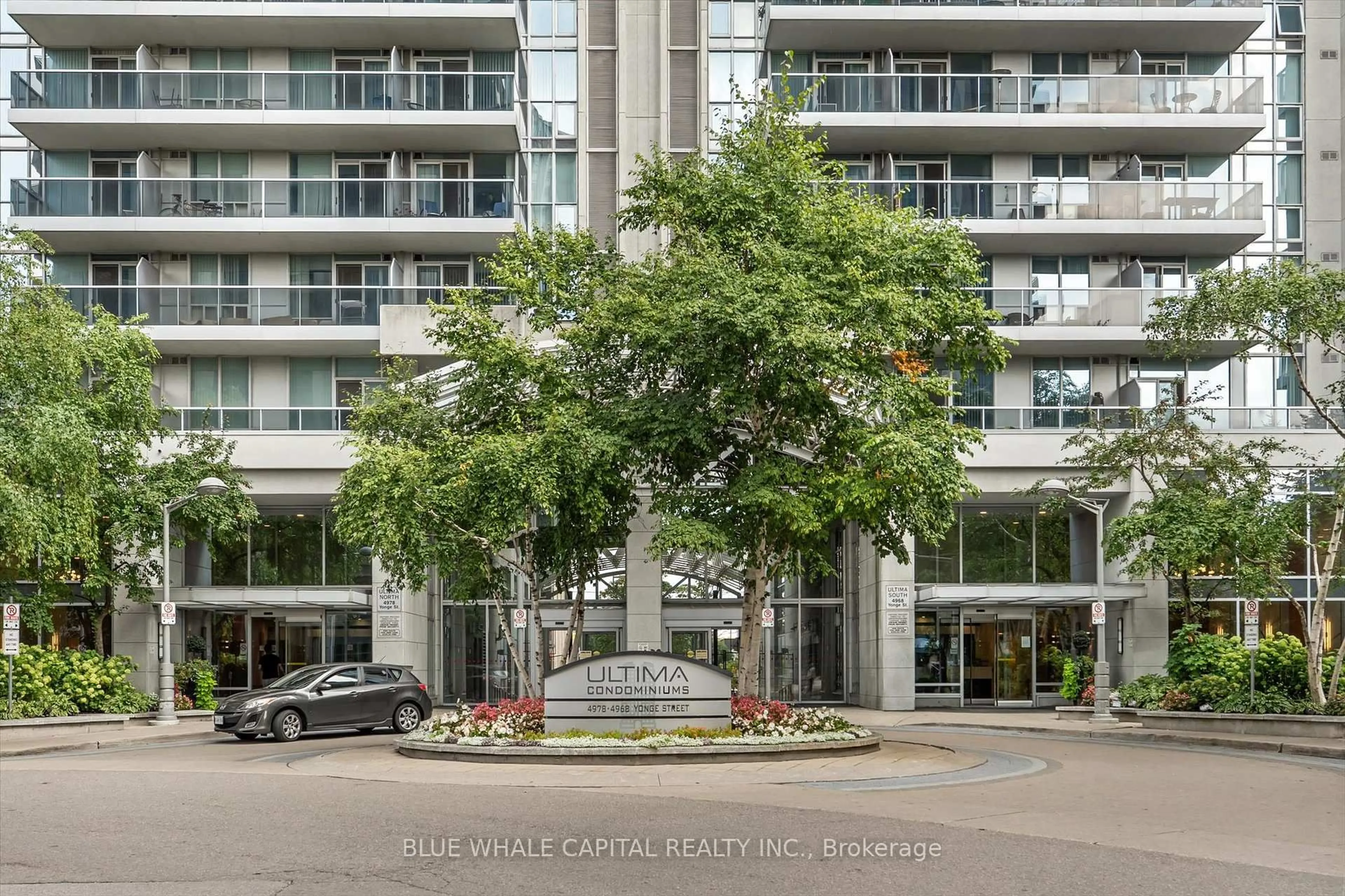 Indoor foyer for 4968 Yonge St #1201, Toronto Ontario M2N 7G9