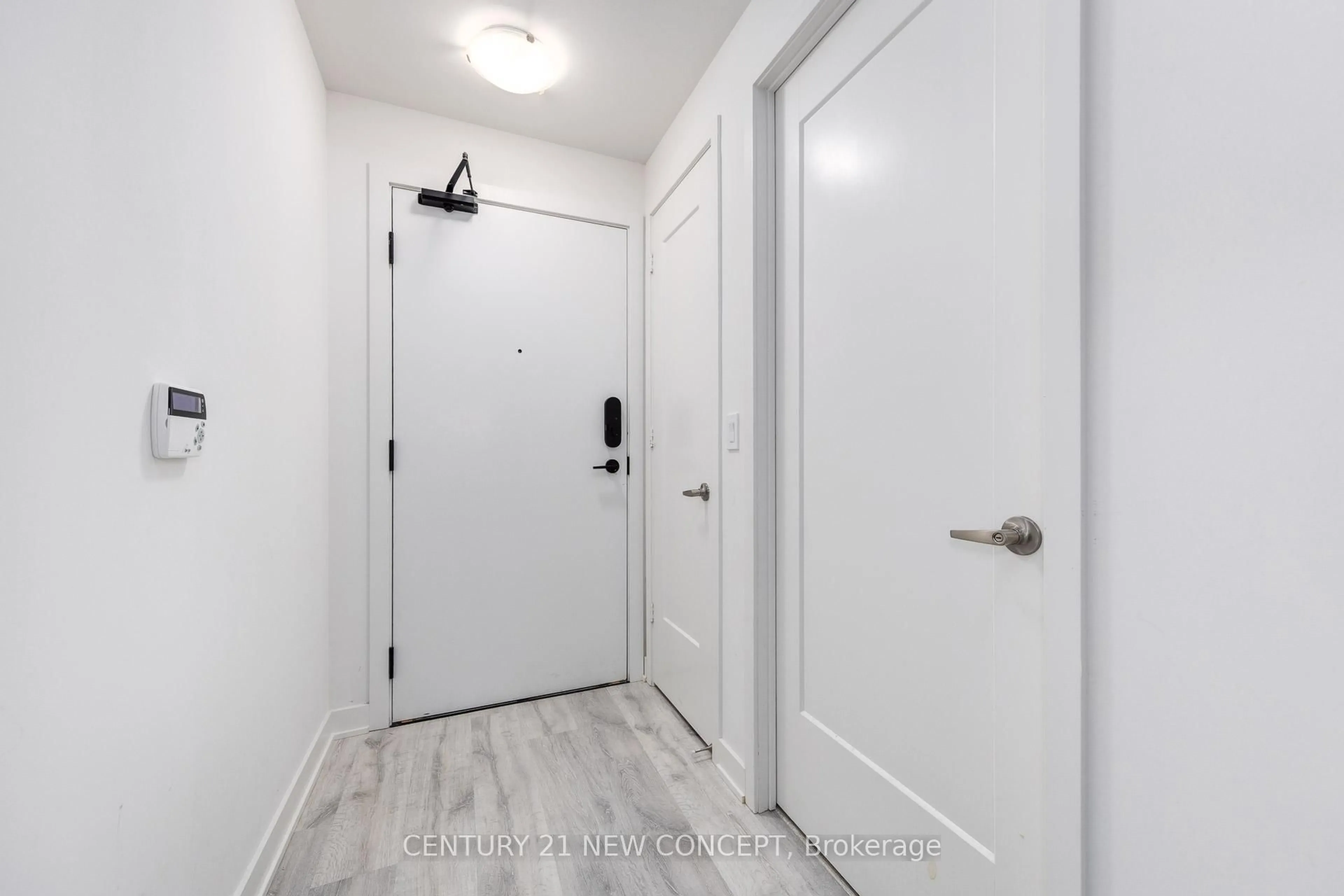 Indoor entryway for 135 Lower Sherbourne St #2028, Toronto Ontario M5A 1Y4