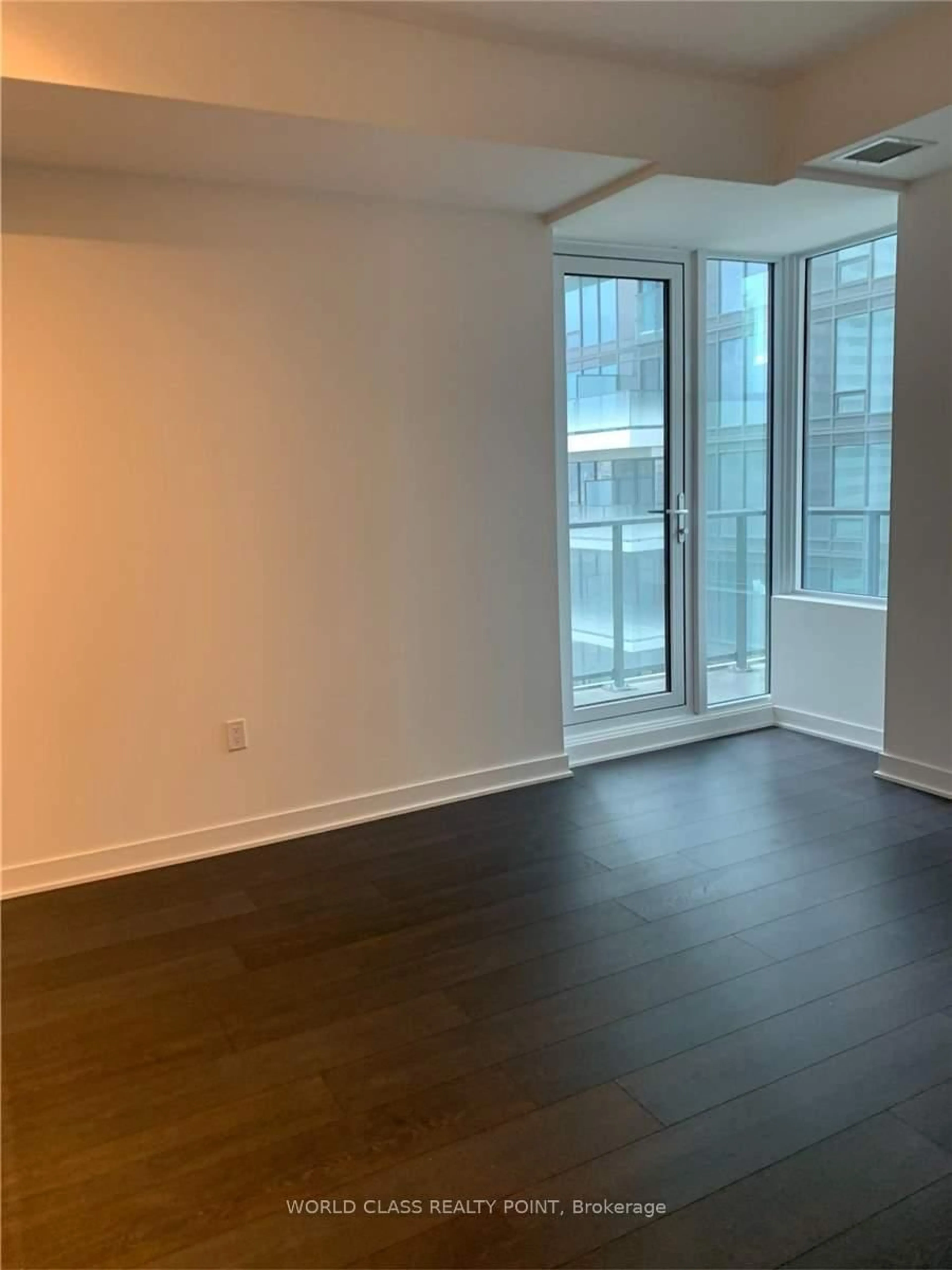 A pic of a room for 115 Blue Jays Way #1912, Toronto Ontario M5V 0N4