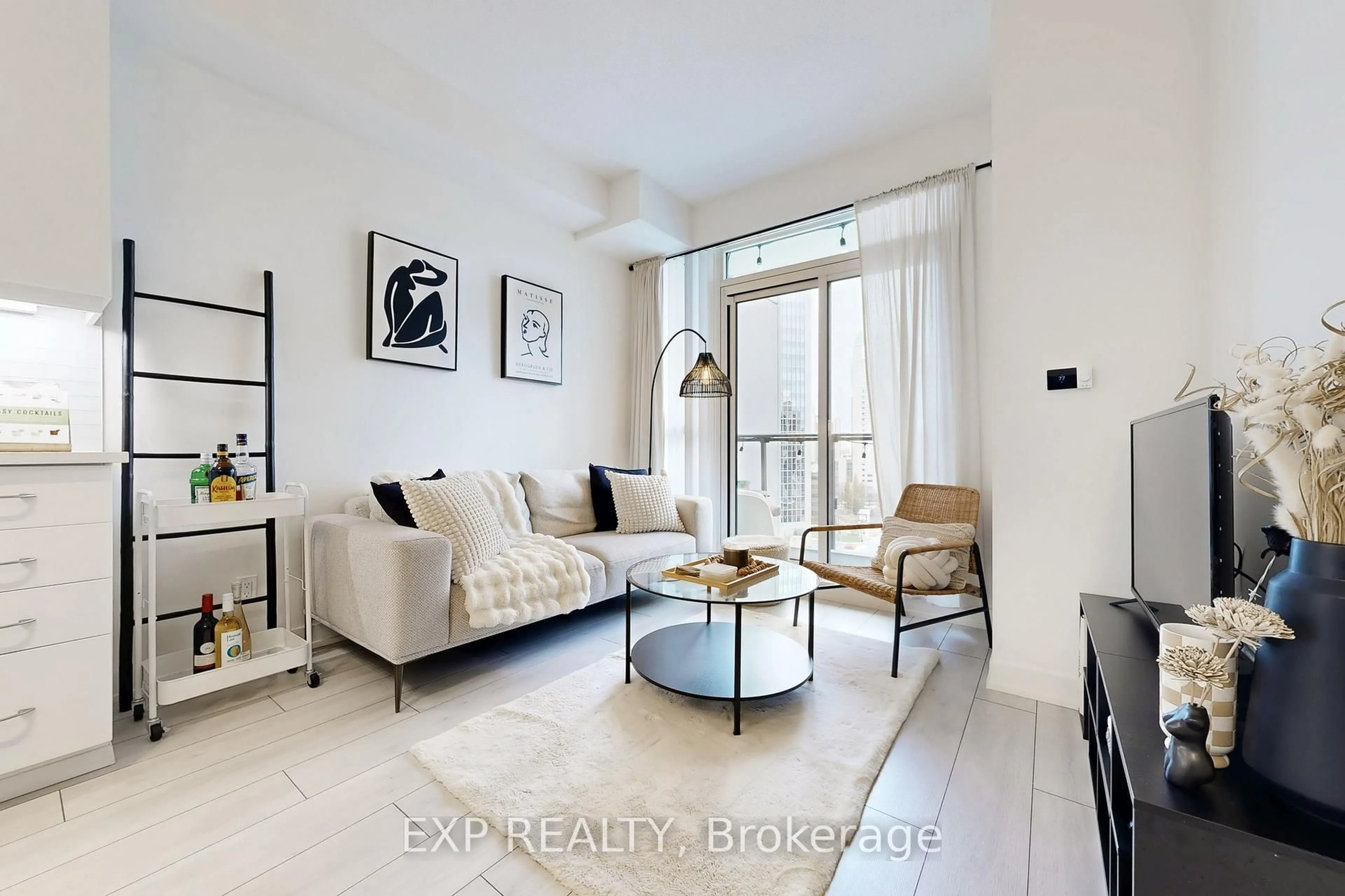 Living room with furniture, unknown for 4955 Yonge St #918, Toronto Ontario M2N 0L8