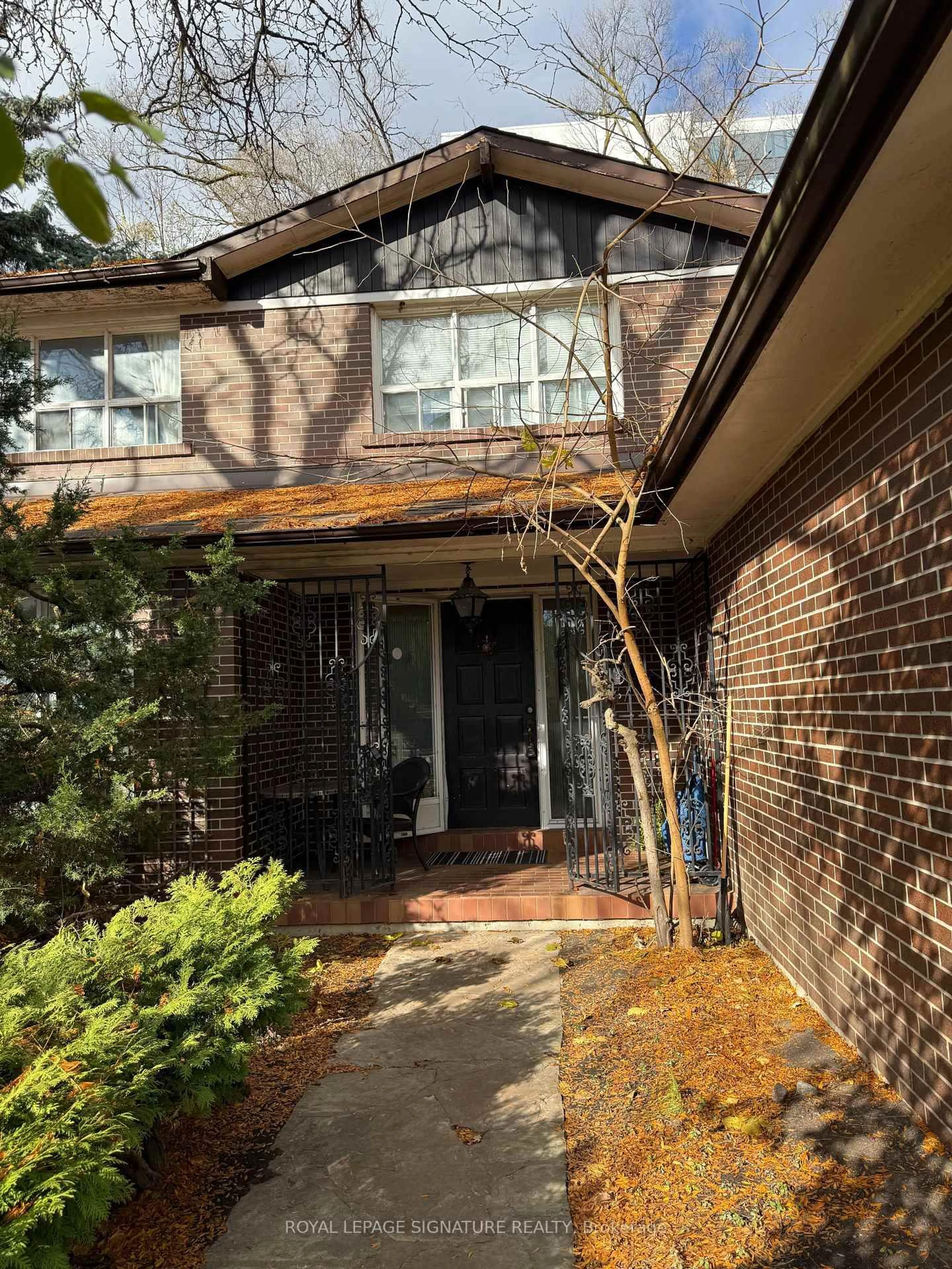 Home with brick exterior material, street for 10 Teagarden Crt, Toronto Ontario M2N 5Z9