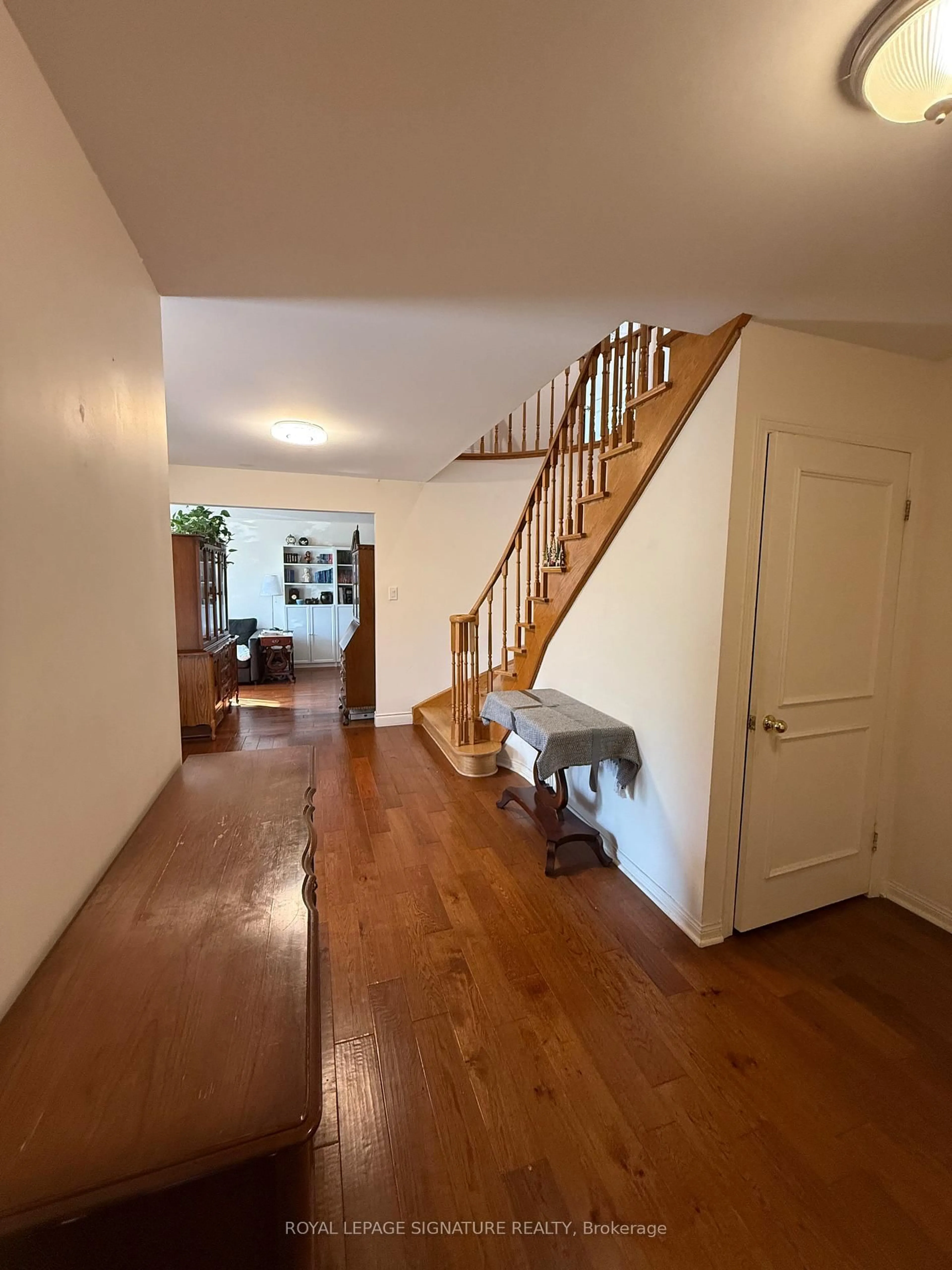 Unknown for 10 Teagarden Crt, Toronto Ontario M2N 5Z9