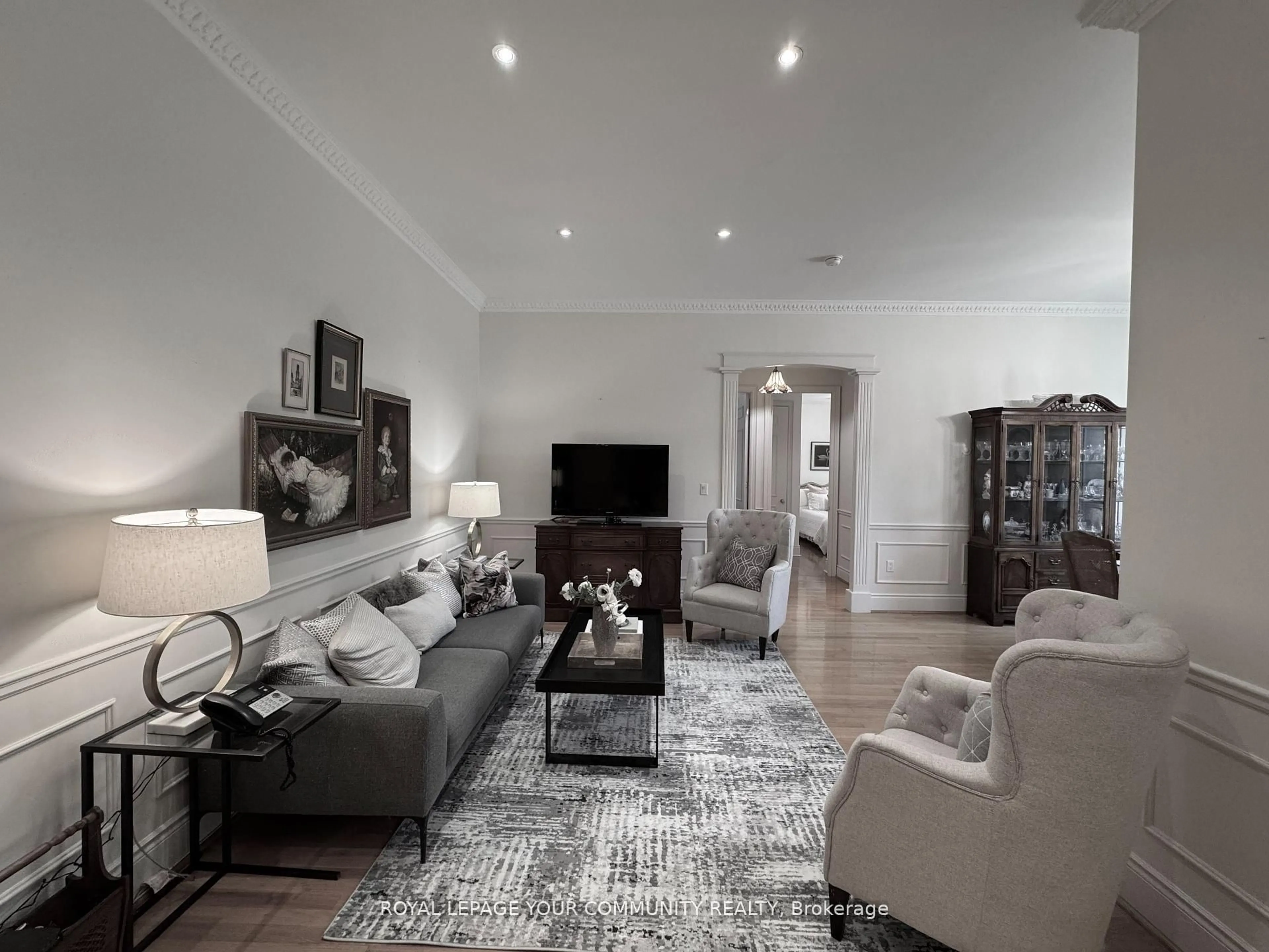 Living room with furniture, unknown for 88 Grandview Way #112, Toronto Ontario M2N 6V6