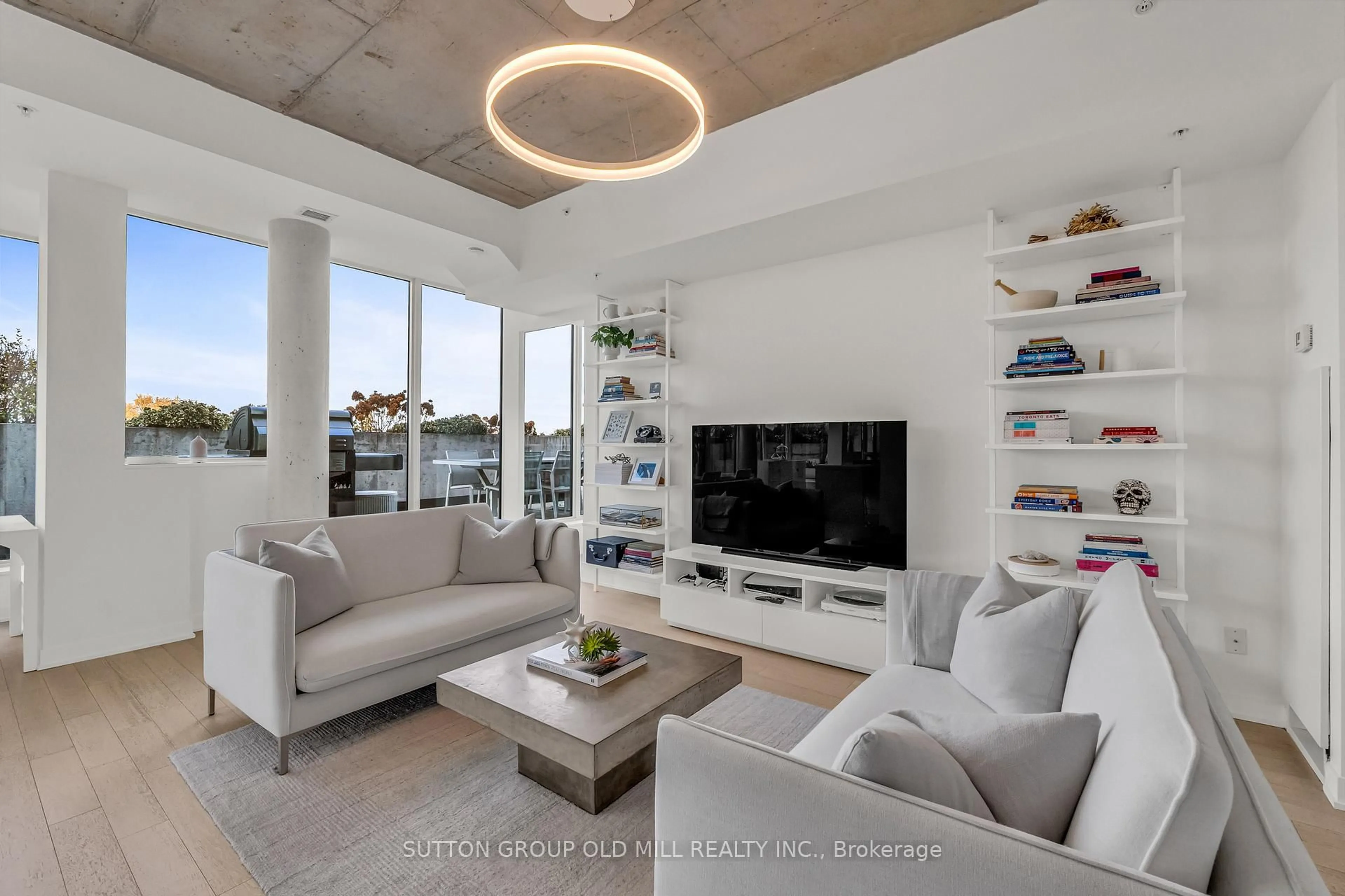 Living room with furniture, unknown for 130 Rusholme Rd #601, Toronto Ontario M6H 2Y7