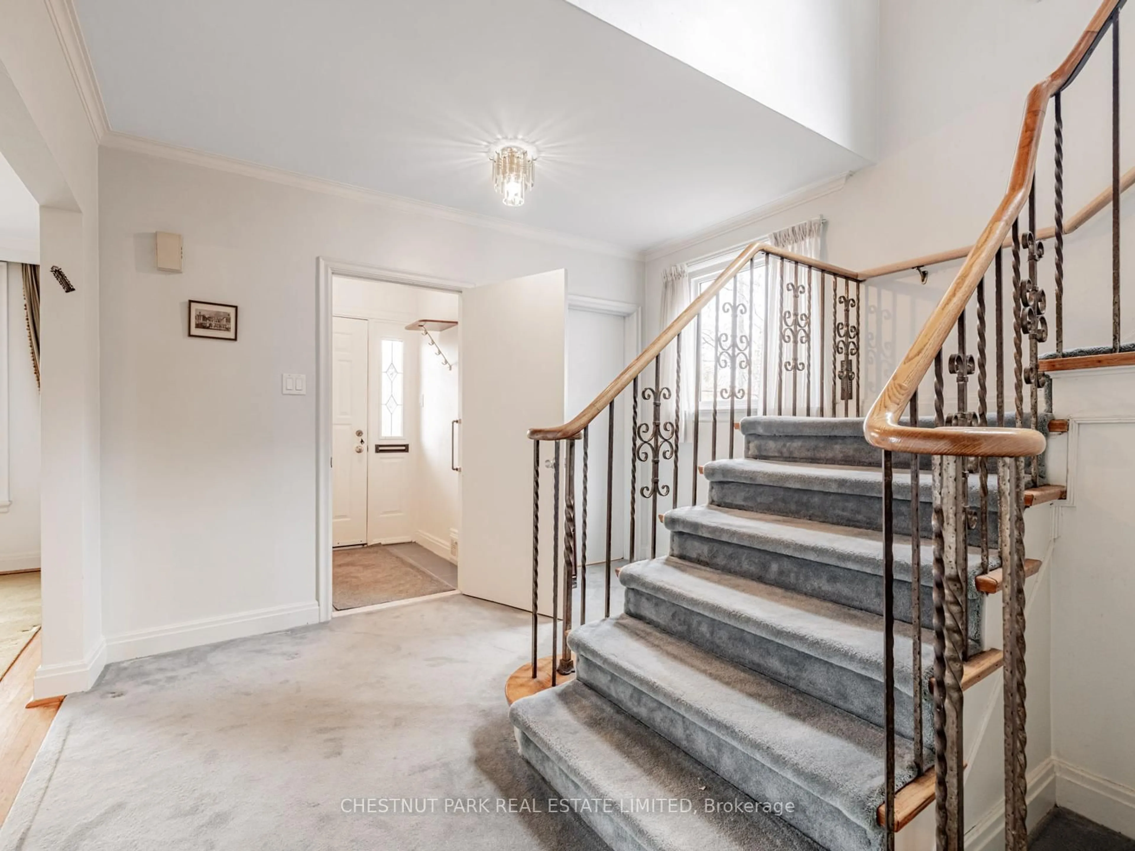 Stairs for 67 Viewmount Ave, Toronto Ontario M6B 1T5