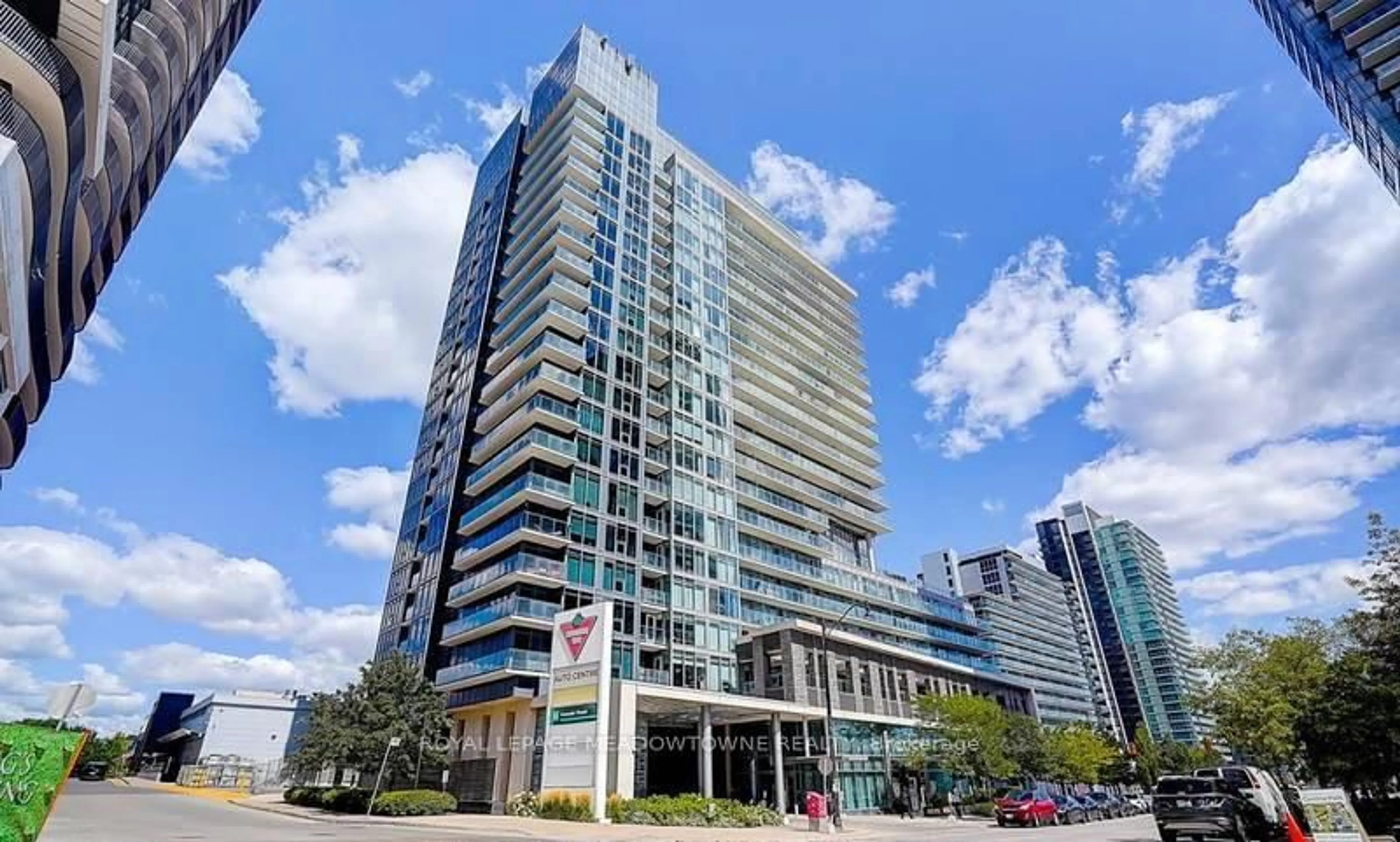 Indoor foyer for 72 Esther Shiner Blvd #1009, Toronto Ontario M2K 0C4
