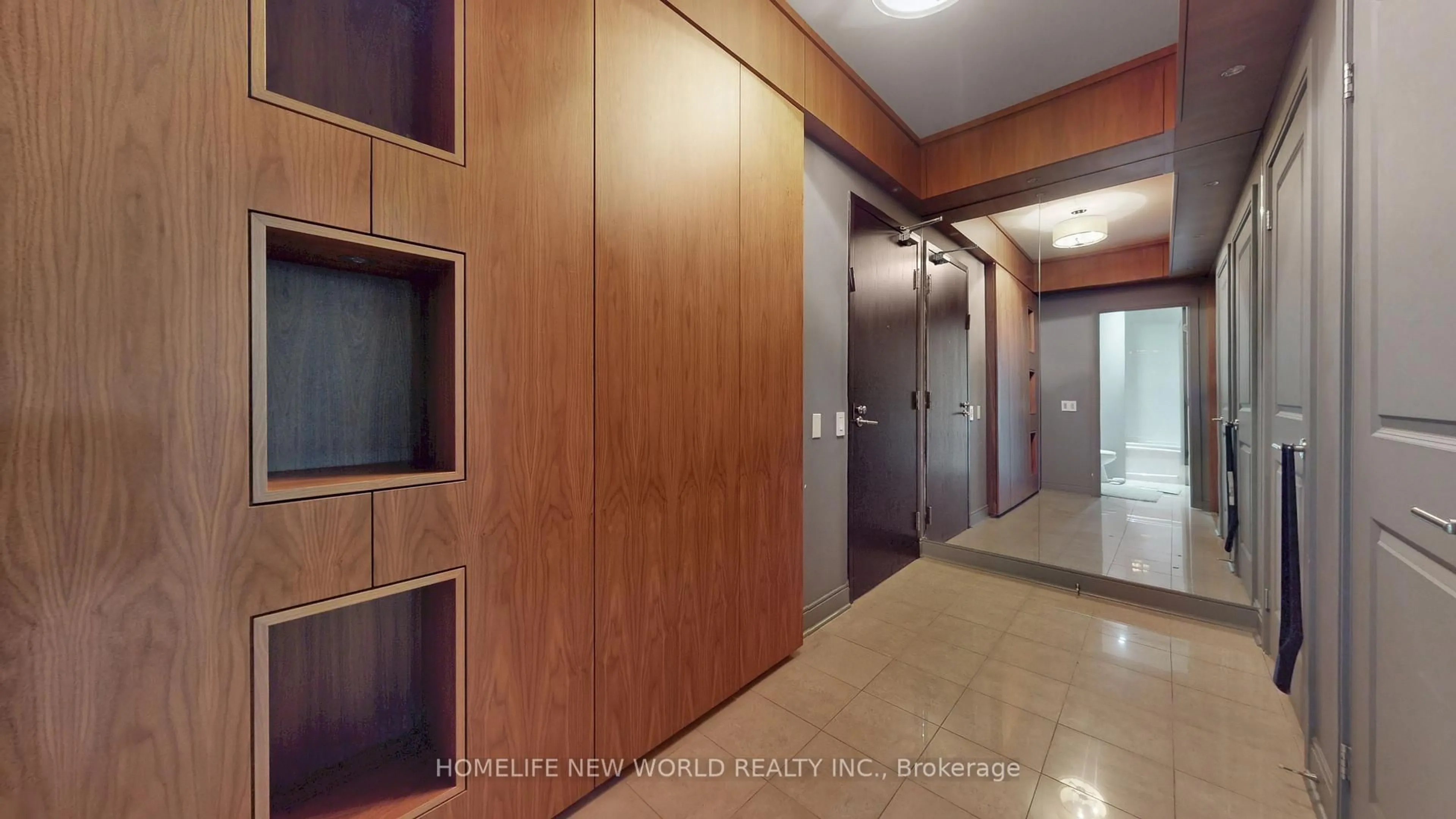 Indoor foyer for 18 Yorkville Ave #312, Toronto Ontario M4W 3Y8