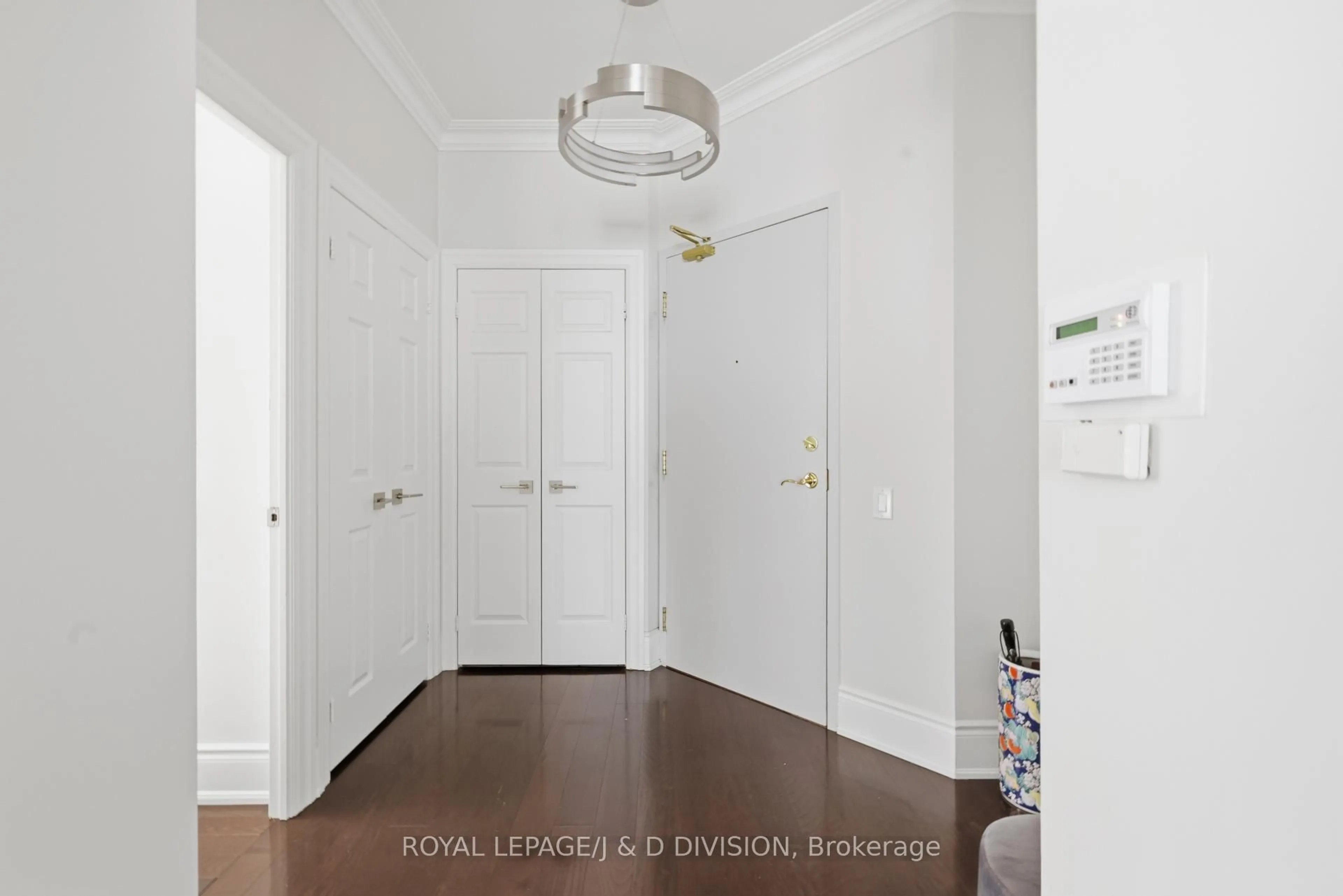 Indoor entryway for 55 Delisle Ave #401, Toronto Ontario M4V 3C2