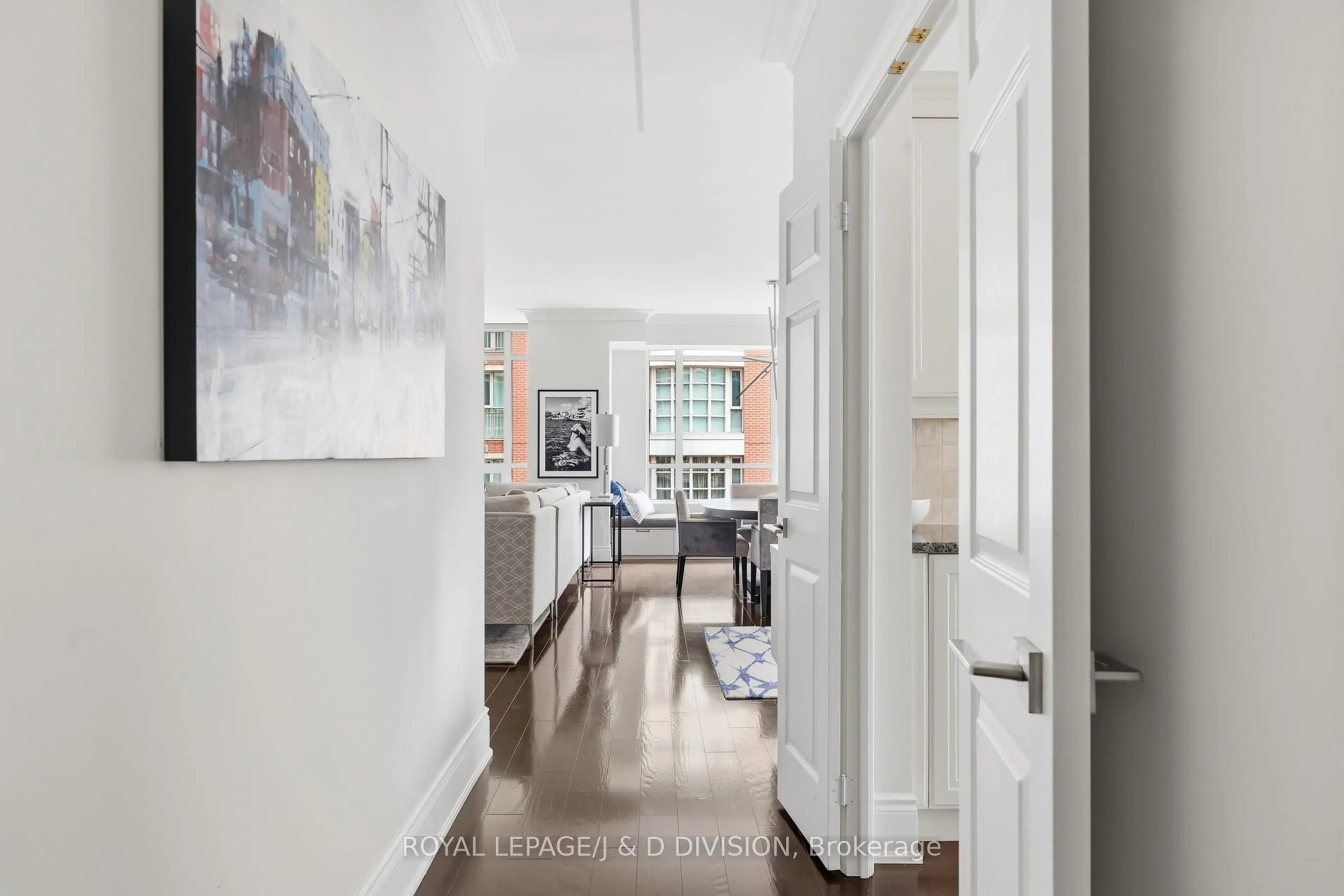 Indoor entryway for 55 Delisle Ave #401, Toronto Ontario M4V 3C2