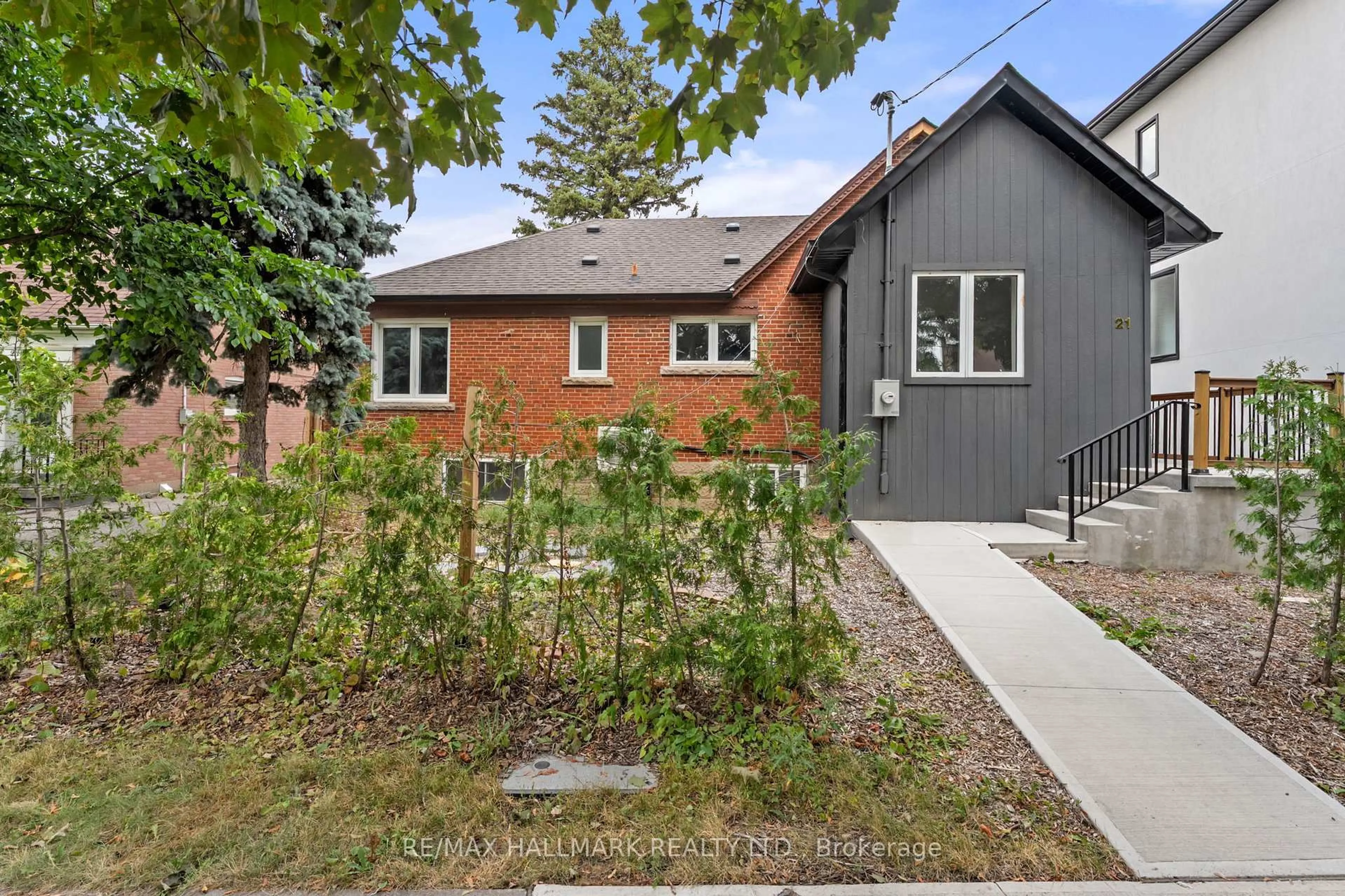 Home with brick exterior material, street for 21 King High Ave, Toronto Ontario M3H 3A8