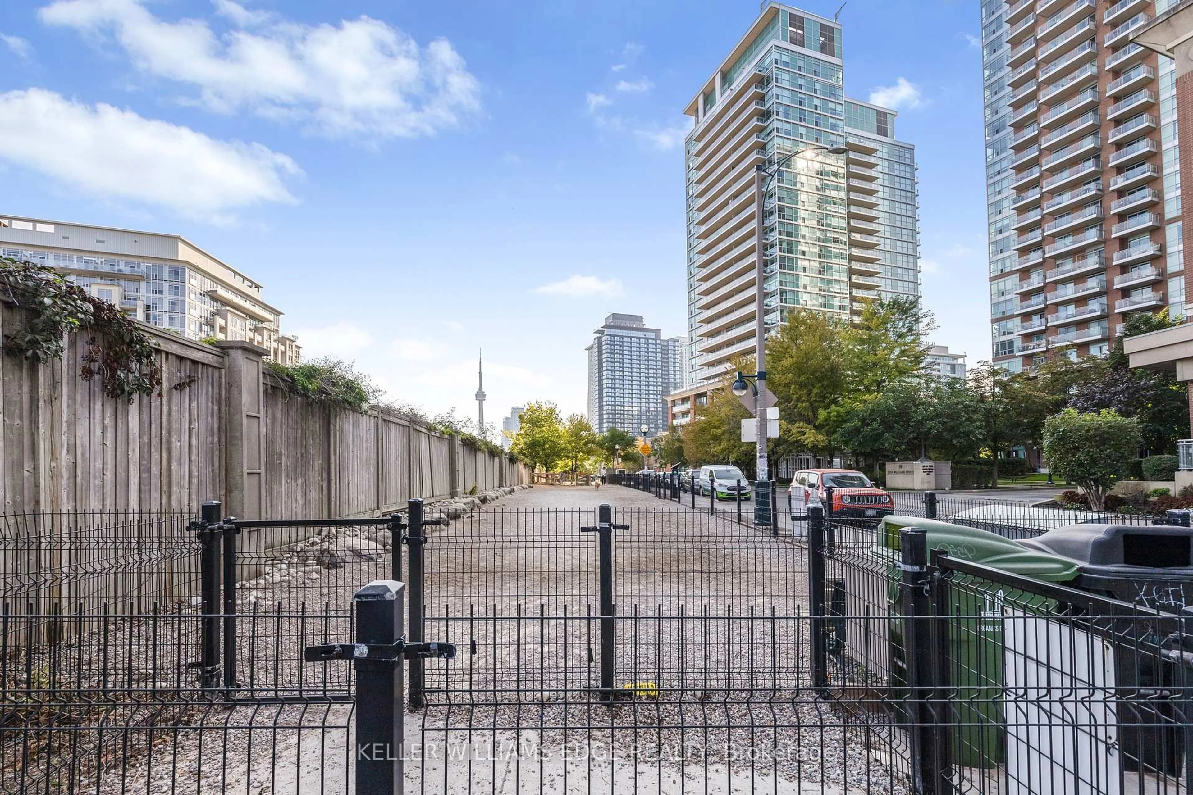 Unknown for 100 Western Battery Rd #1406, Toronto Ontario M6K 3S2