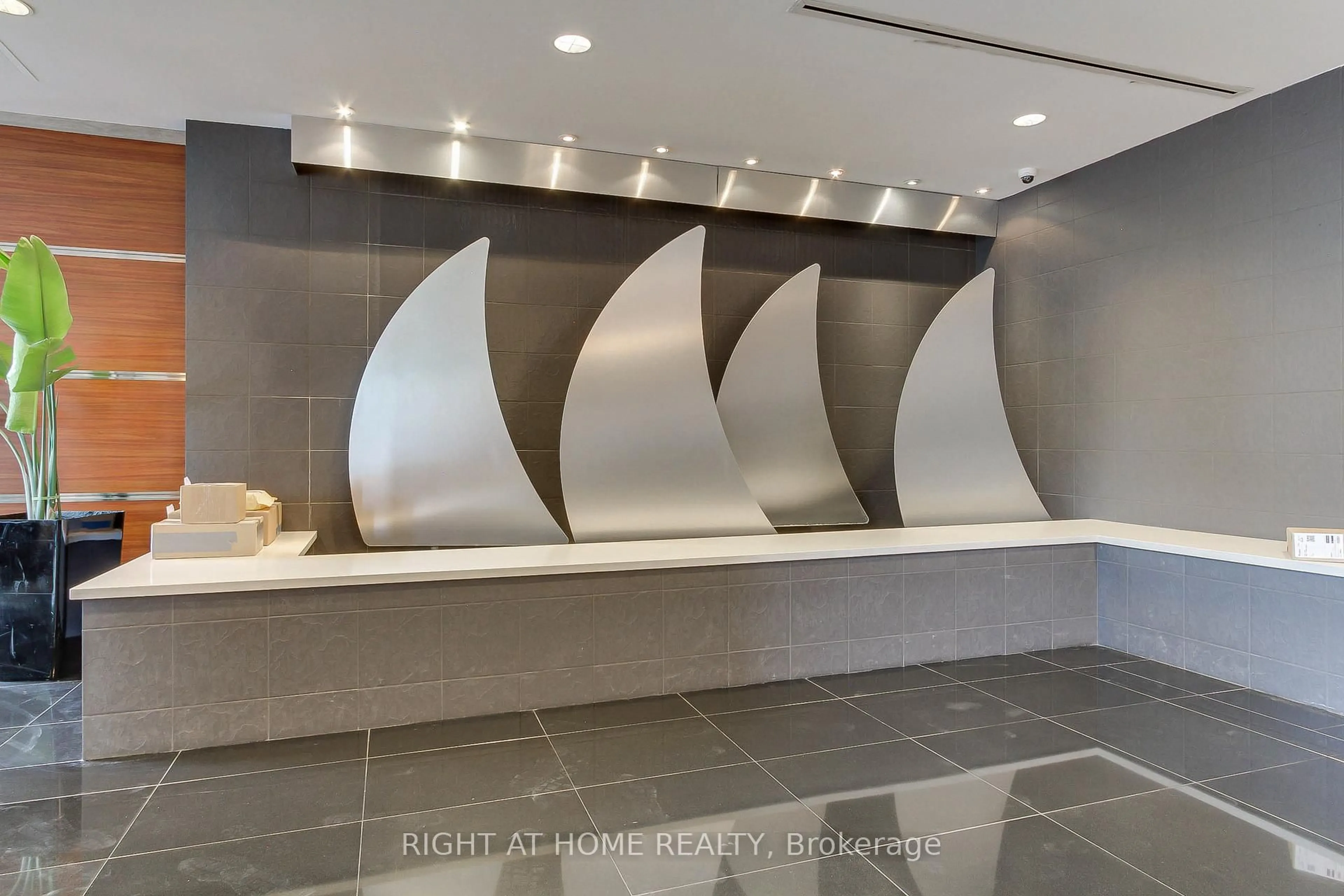Lobby for 77 Harbour Sq #504, Toronto Ontario M5J 2S2