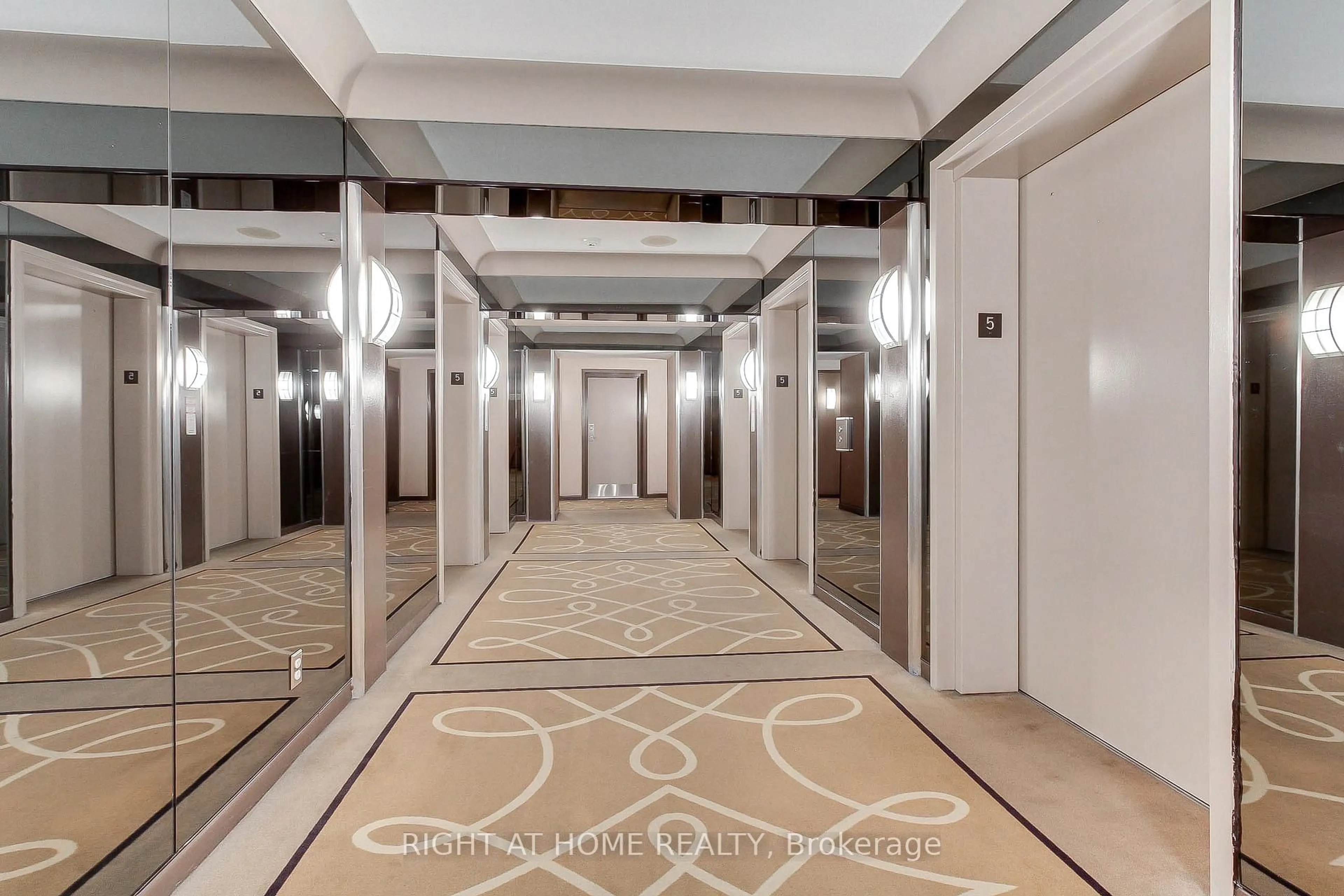 Indoor foyer for 77 Harbour Sq #504, Toronto Ontario M5J 2S2