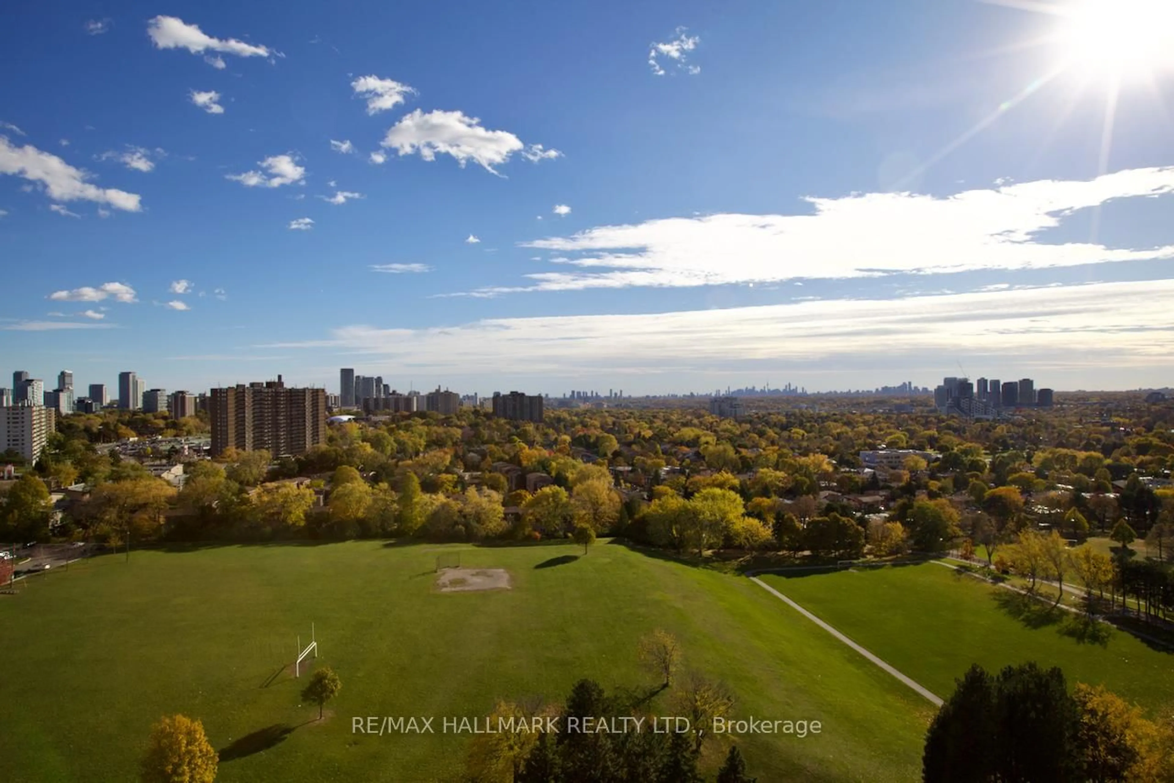 A pic from outside/outdoor area/front of a property/back of a property/a pic from drone, city buildings view from balcony for 260 Seneca Hill Dr #PH8, Toronto Ontario M2J 4S6