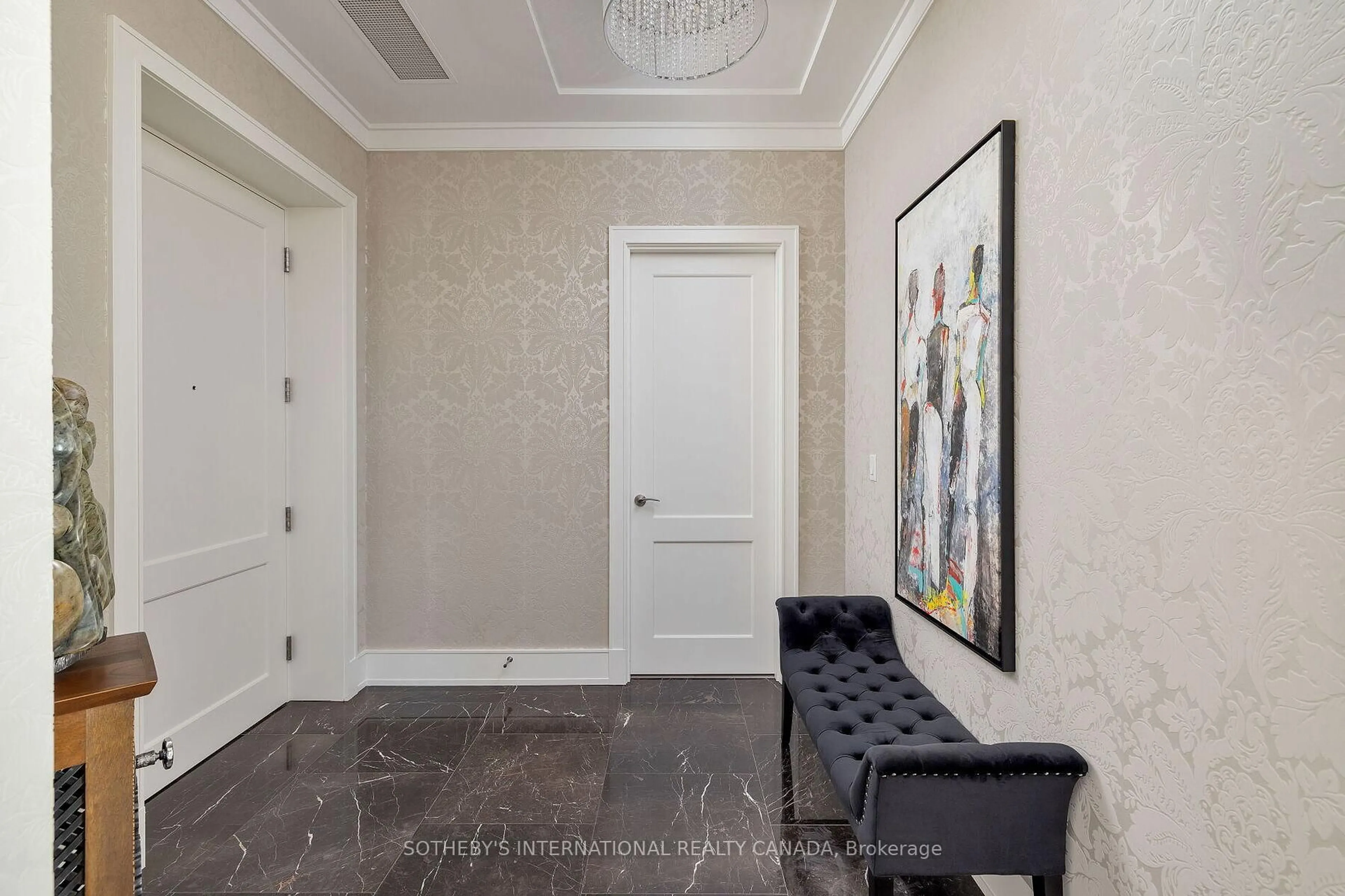 Indoor entryway for 183 Wellington St #2506, Toronto Ontario M5V 0A1