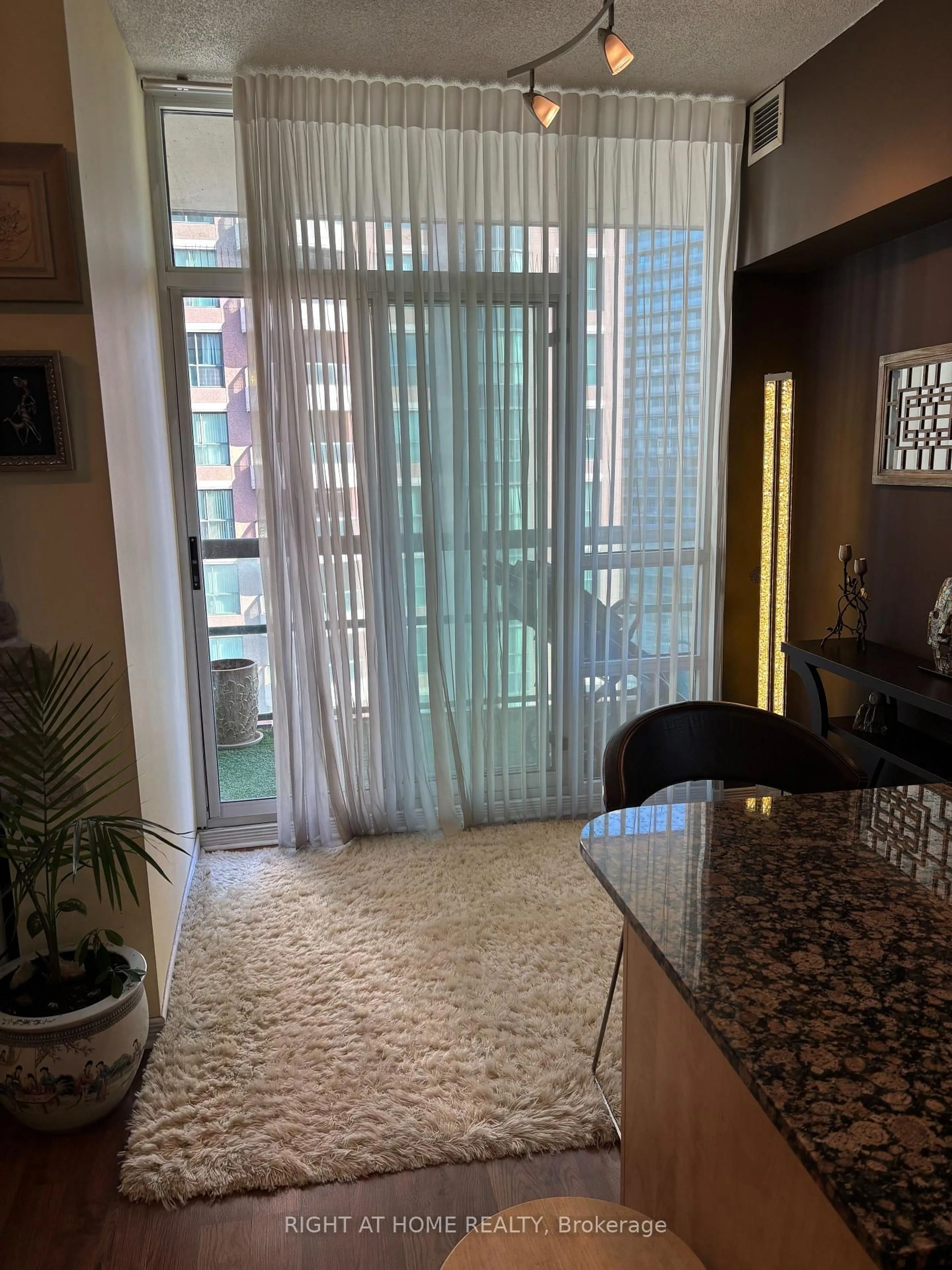 Unknown for 509 Beecroft Rd #2002, Toronto Ontario M2N 0A3