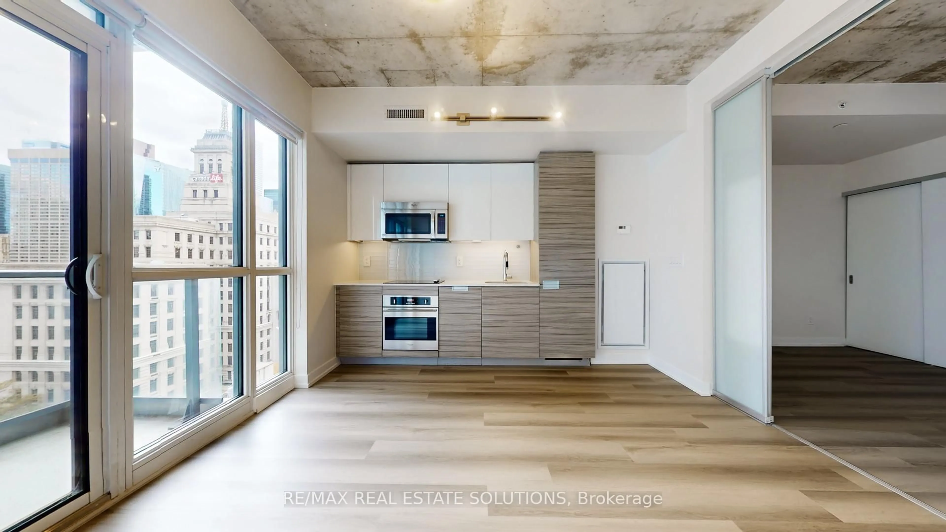 Open concept kitchen, unknown for 210 Simcoe St #1303, Toronto Ontario M5T 0A9