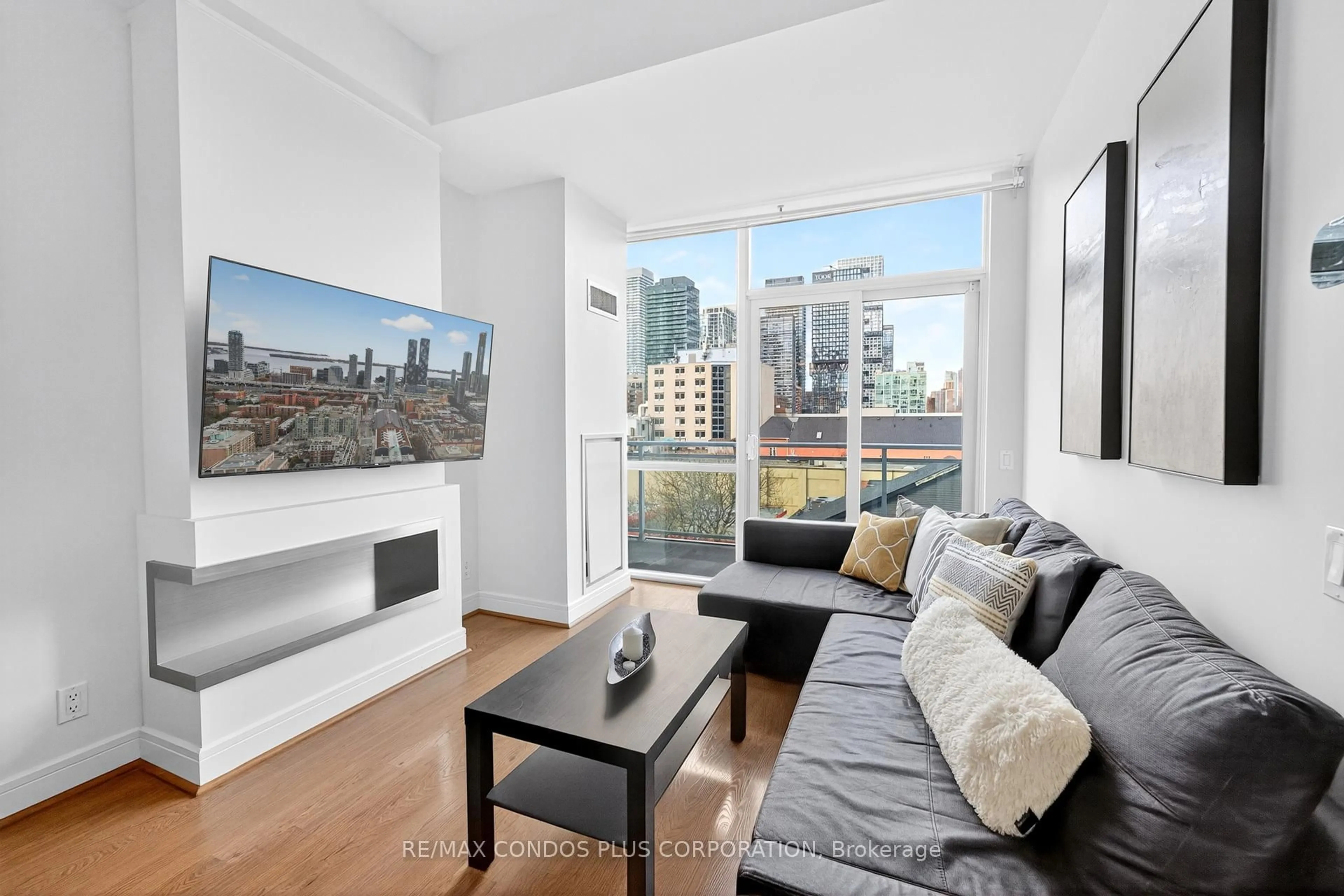 Living room with furniture, unknown for 116 George St #N507, Toronto Ontario M5A 3S9