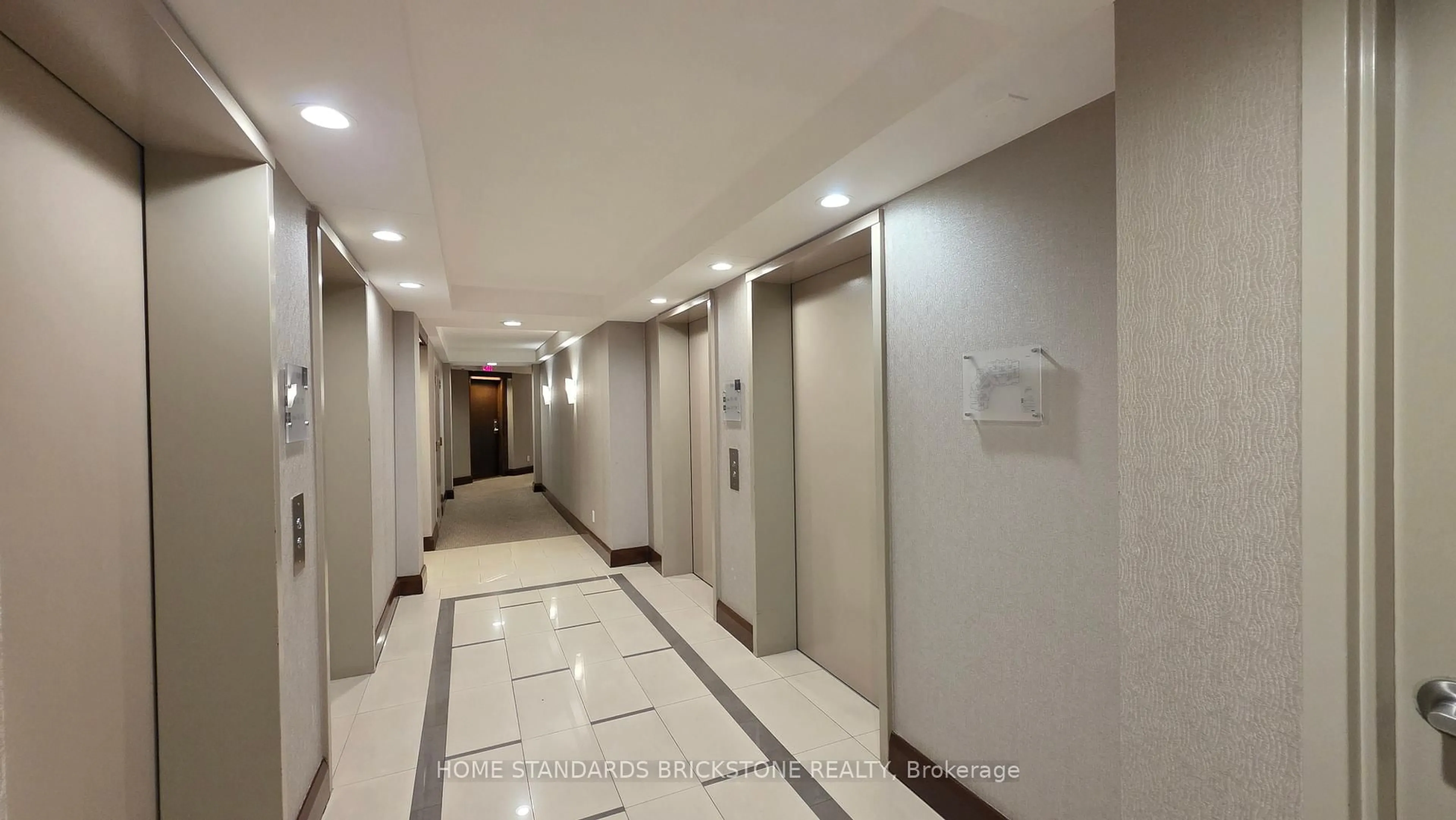 Indoor foyer for 5 Northtown Way #712, Toronto Ontario M2N 7A1