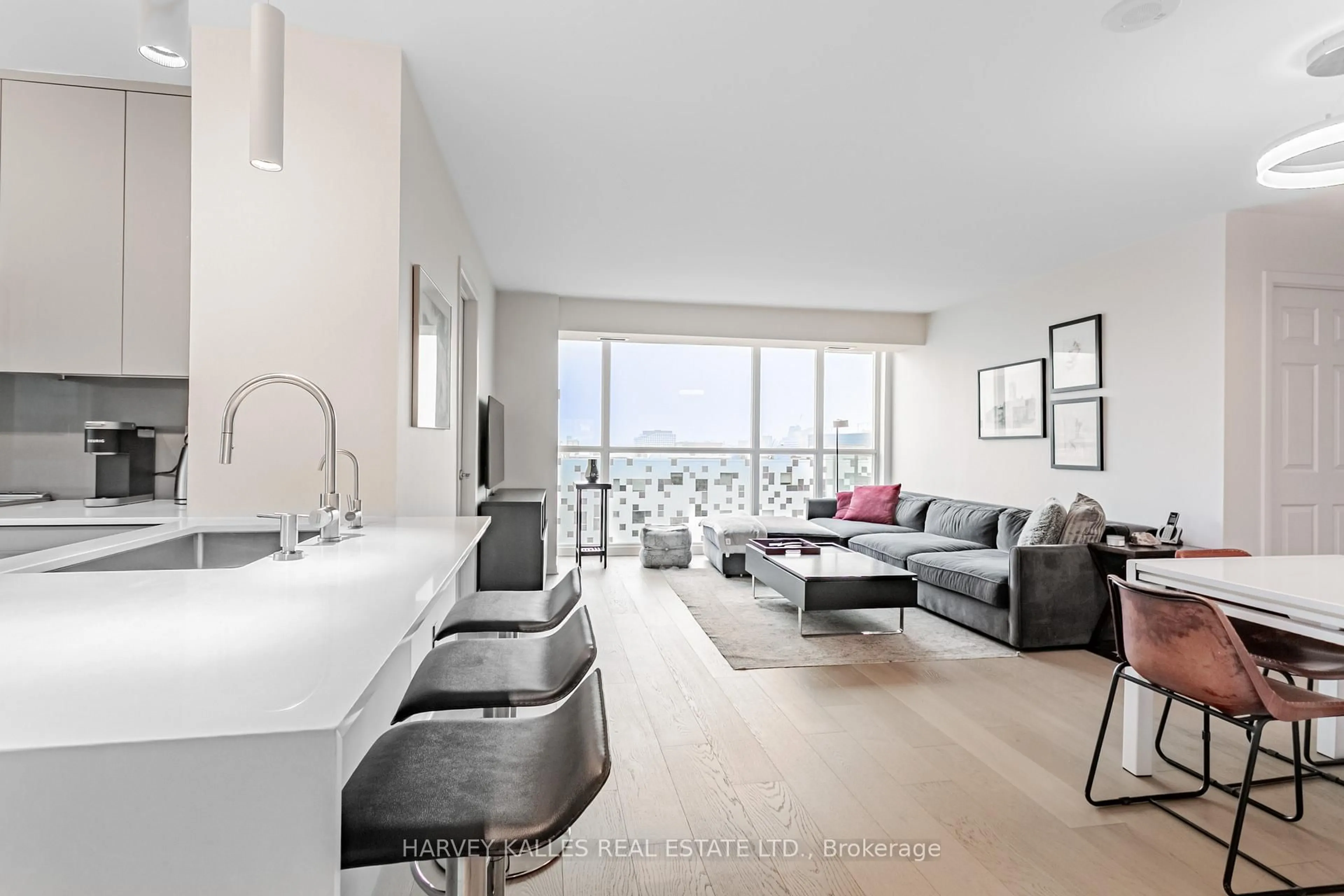 Living room with furniture, unknown for 96 St Patrick St #1610, Toronto Ontario M5T 1V2