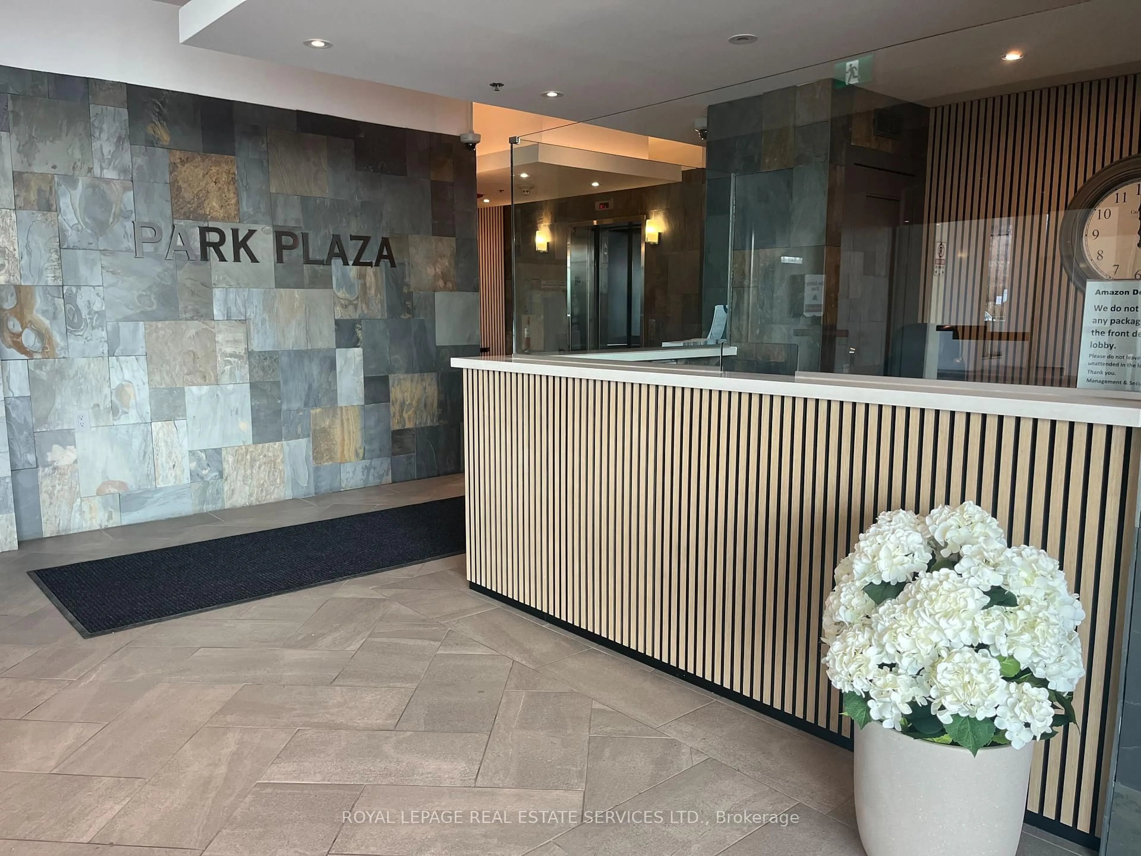 Lobby for 1030 Sheppard Ave #906, Toronto Ontario M3H 6C1