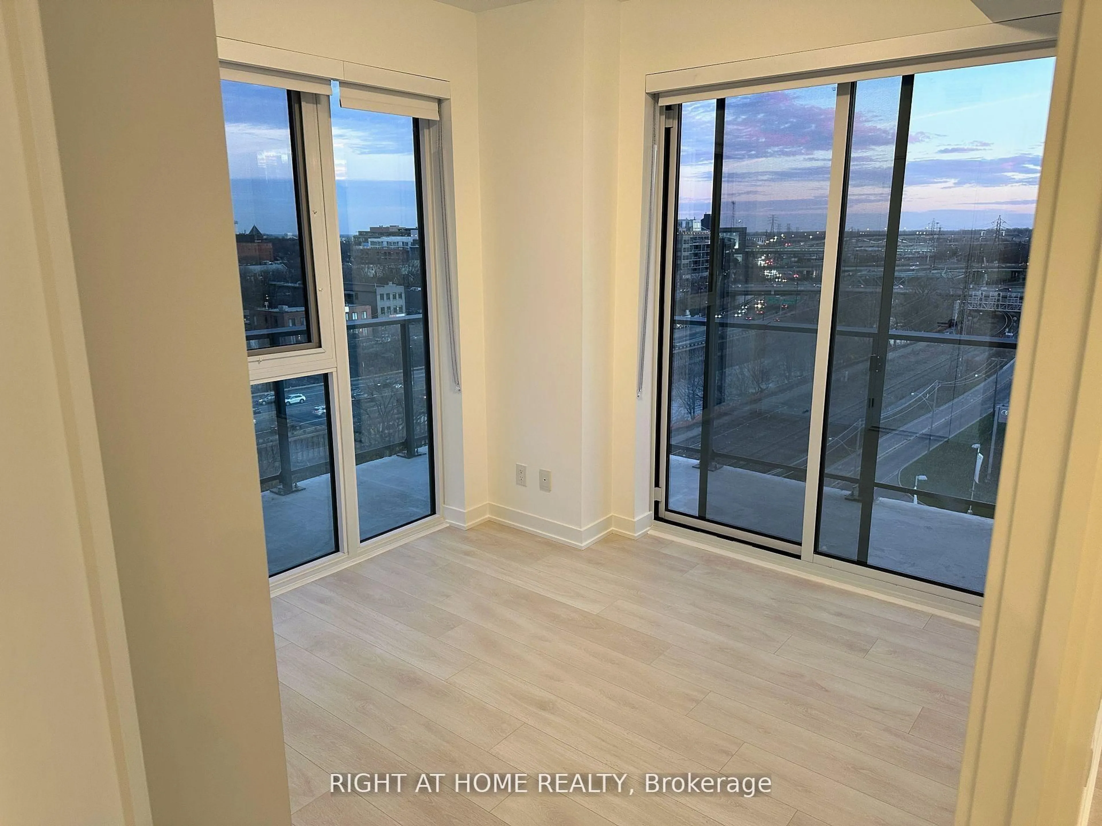 A pic of a room for 5 Defries St #710, Toronto Ontario M5A 0W7