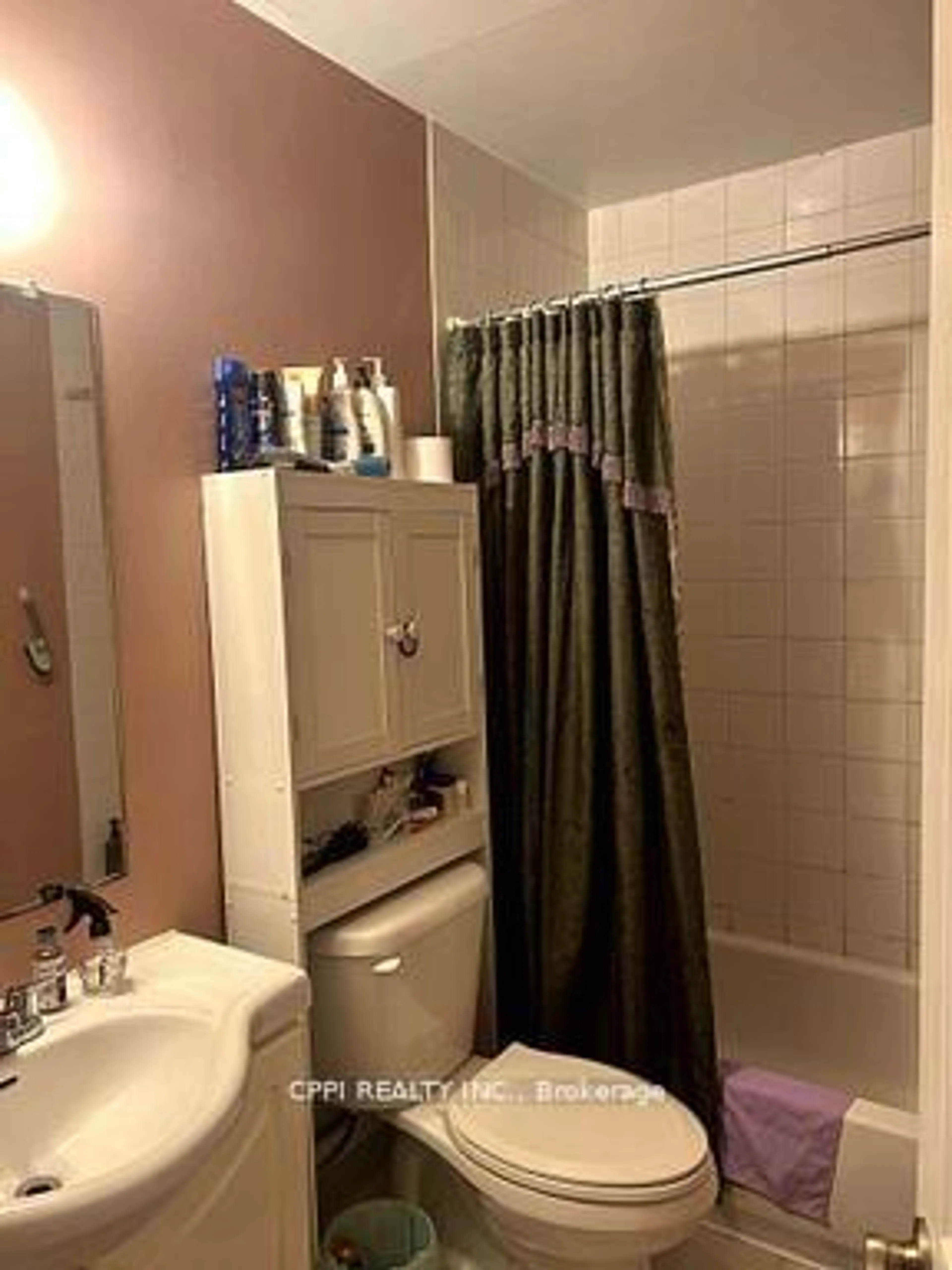 Standard bathroom, unknown for 69 Godstone Rd #110, Toronto Ontario M2J 3C8