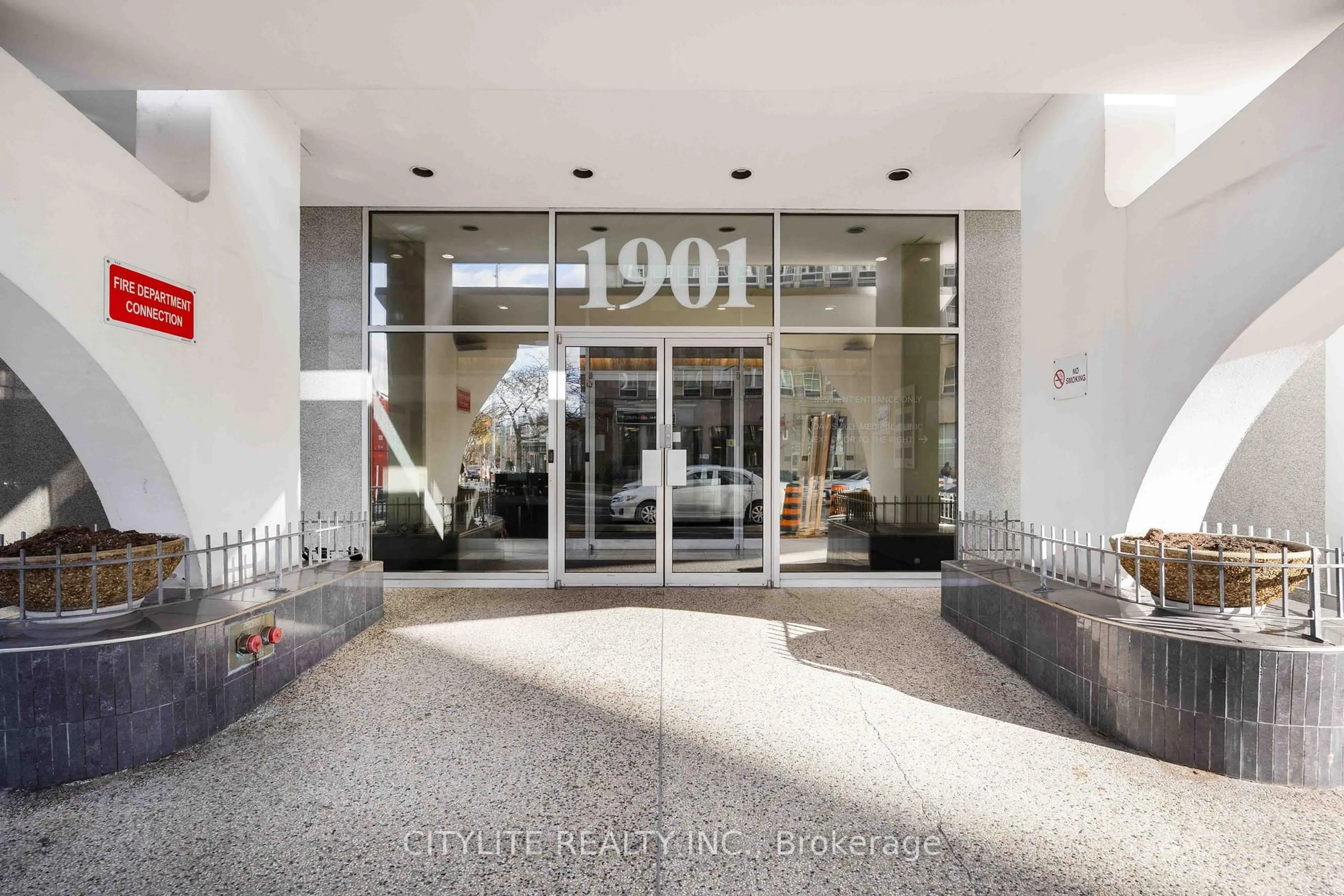 Lobby for 1901 Yonge St #902, Toronto Ontario M4S 1Y6