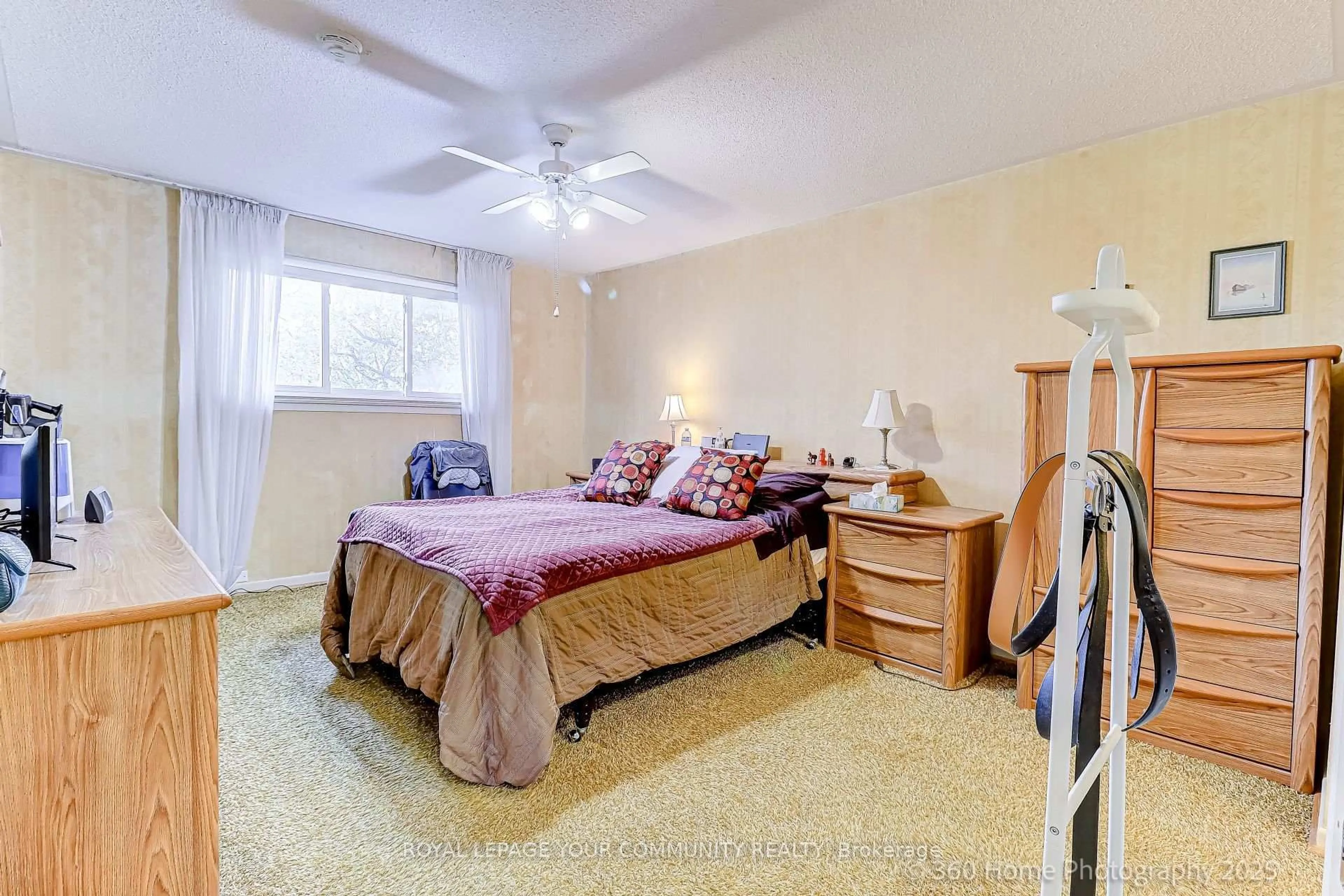 A pic of a room for 10 Fontainbleau Dr, Toronto Ontario M2M 1N9
