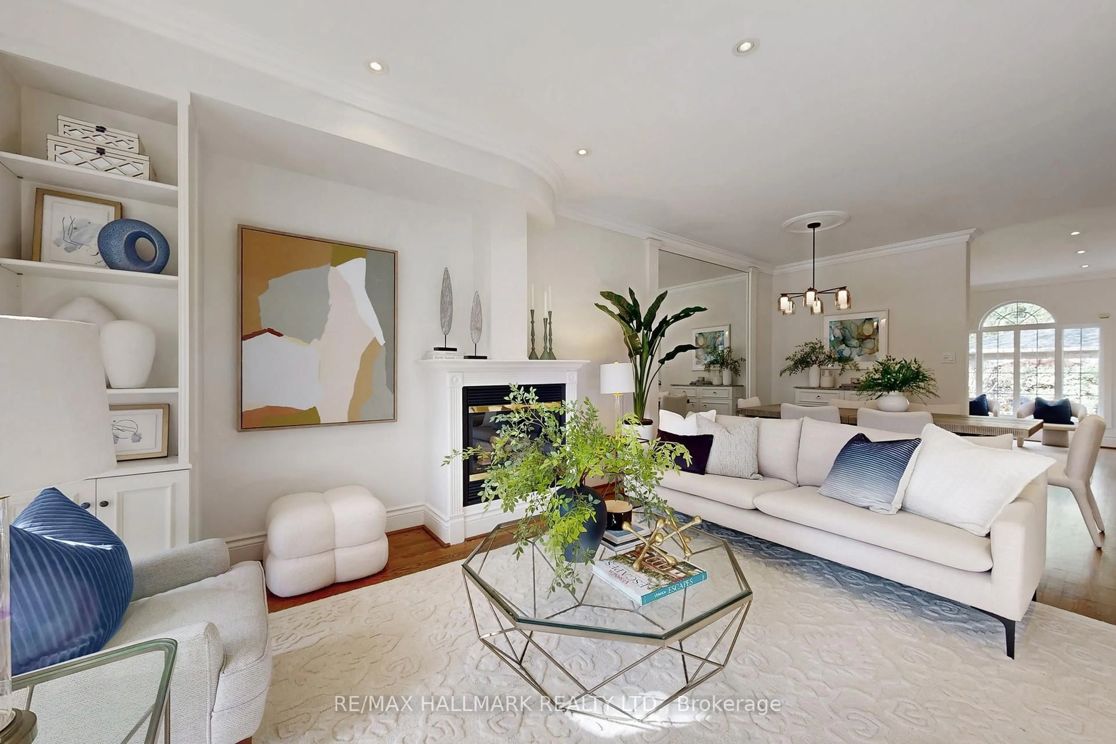 Living room with furniture, unknown for 6A Carey Rd, Toronto Ontario M4S 1N8