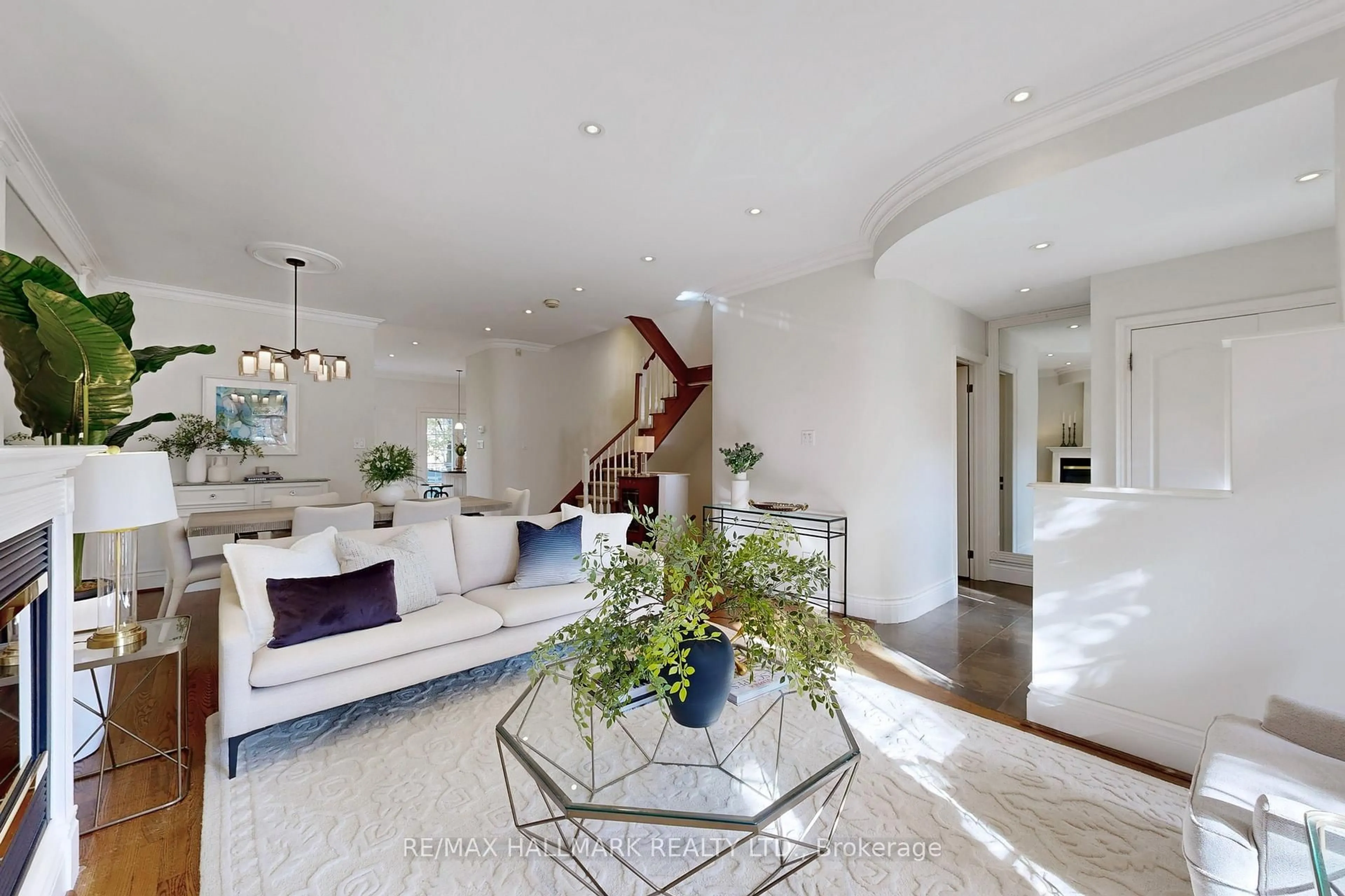 Unknown for 6A Carey Rd, Toronto Ontario M4S 1N8