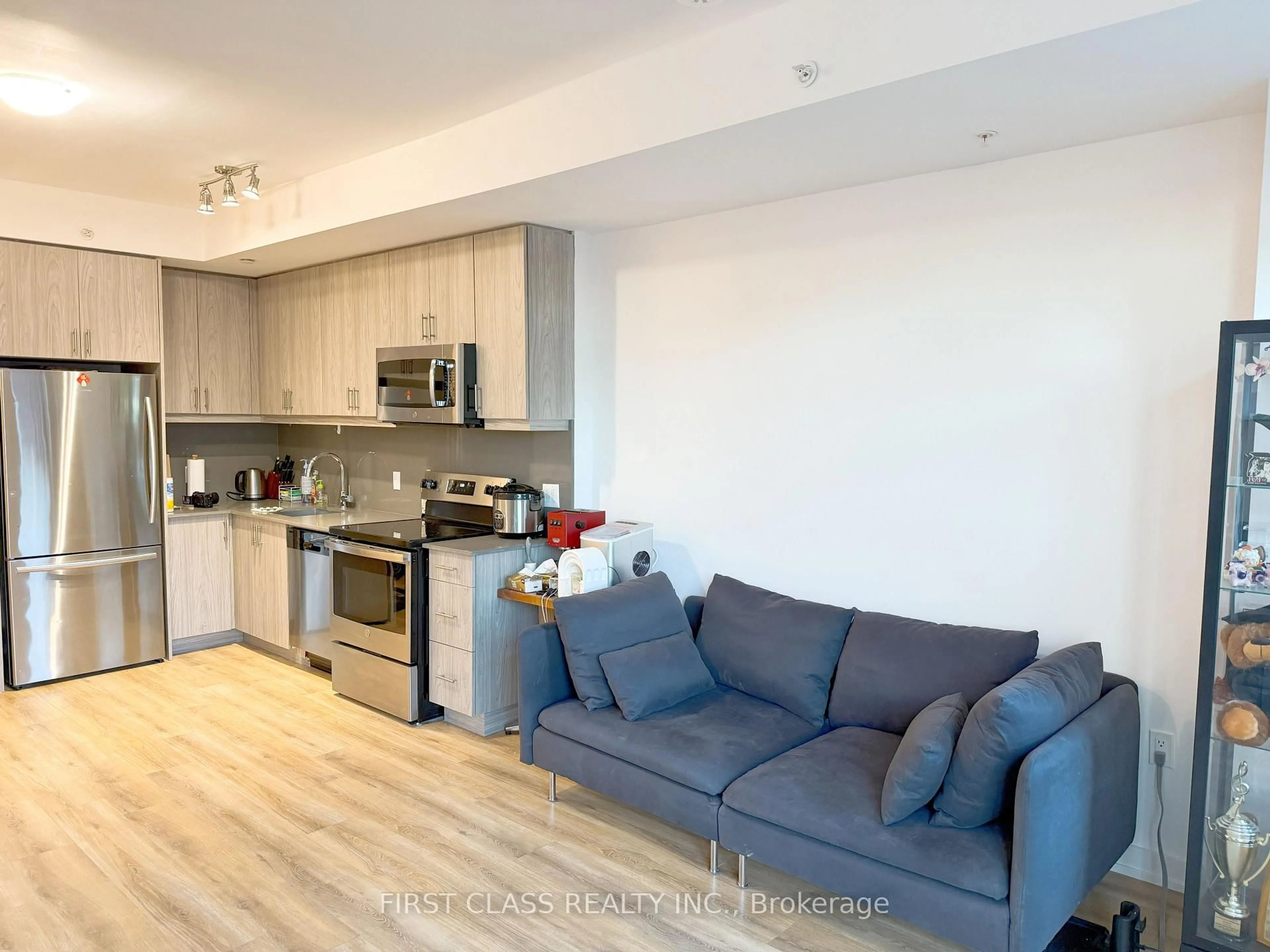 Open concept kitchen, unknown for 57 Finch Ave #24, Toronto Ontario M2N 0K9