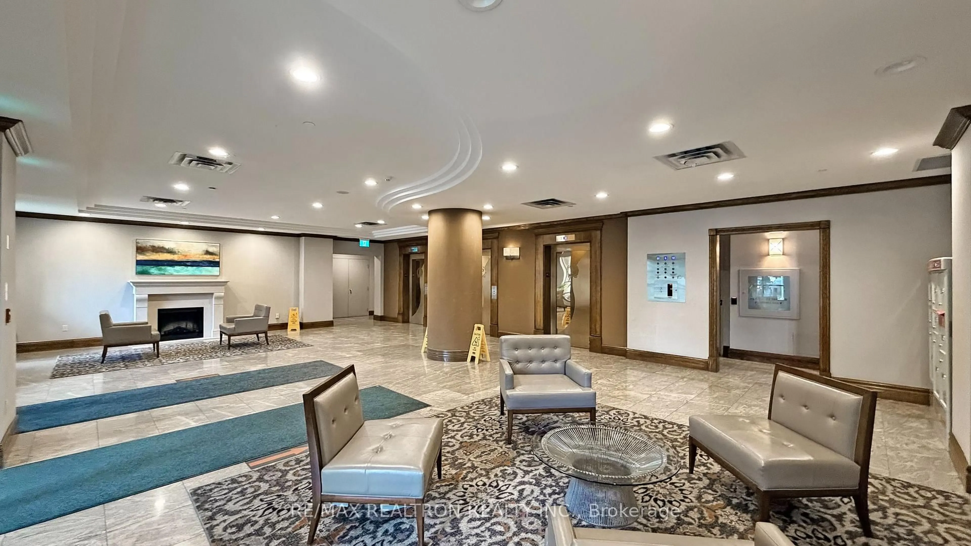 Lobby for 1 Pemberton Ave #405, Toronto Ontario M2M 4L9