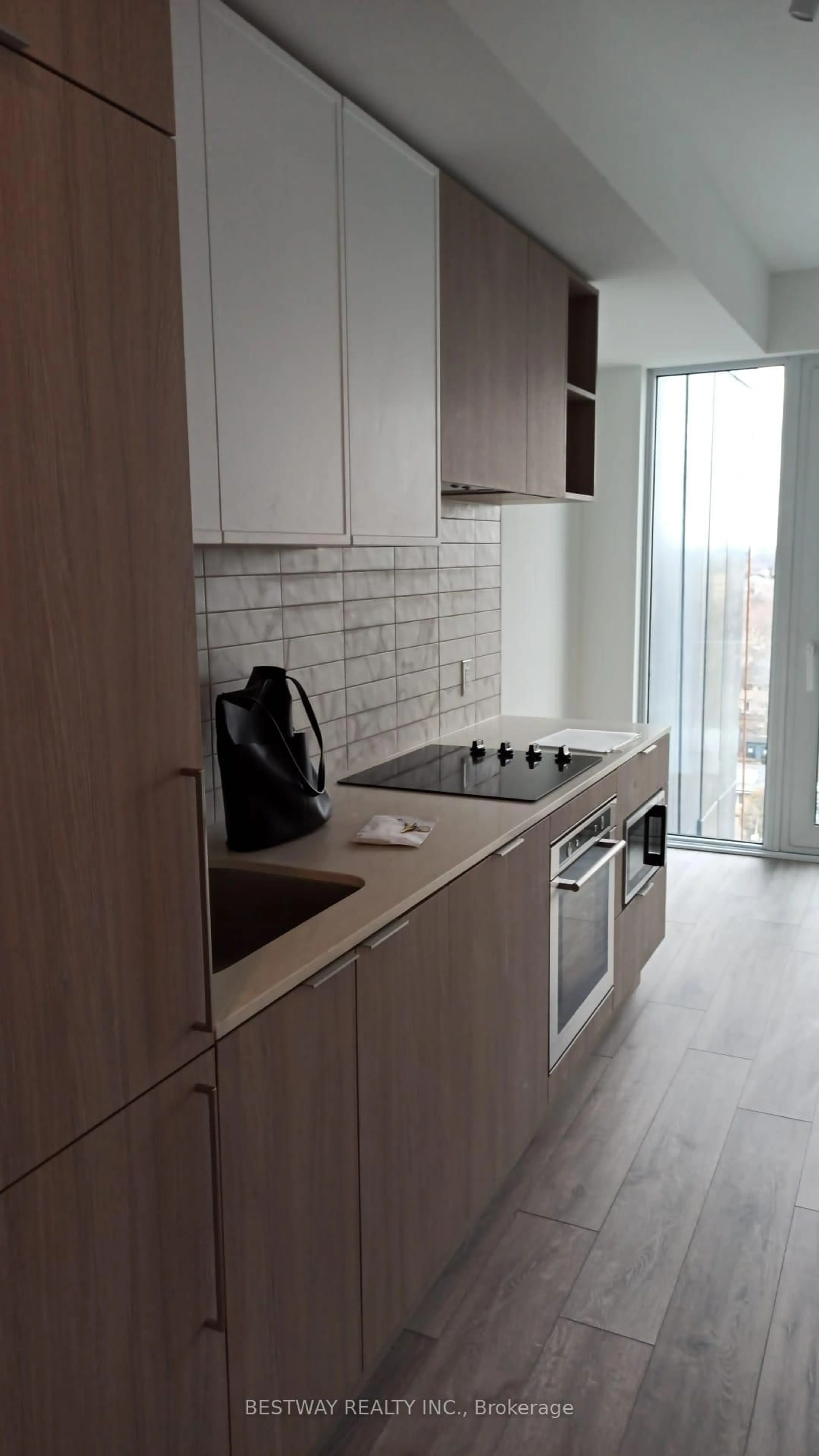 Standard kitchen, unknown for 2020 Bathurst St #1611, Toronto Ontario M5P 0A6