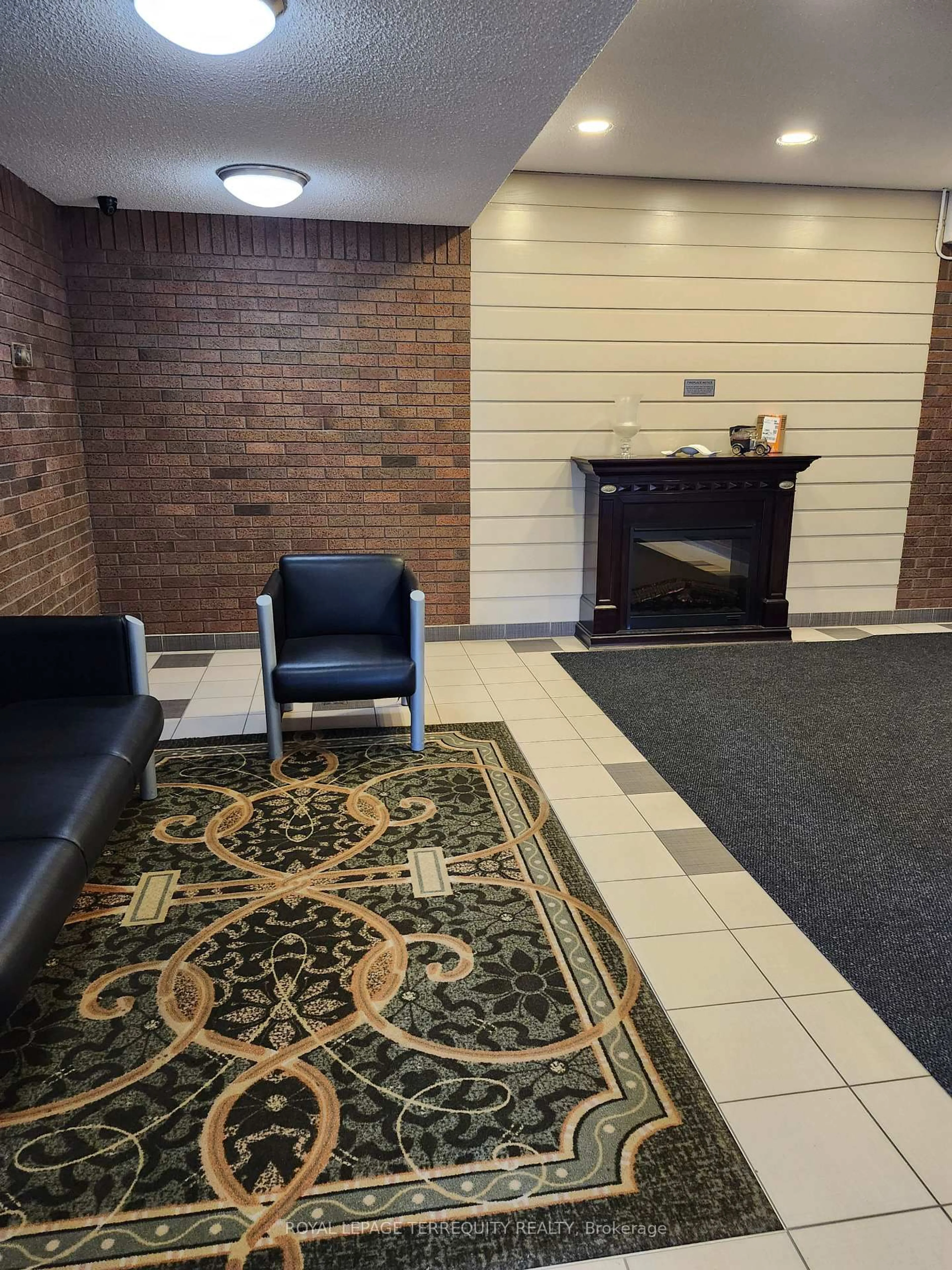 Lobby for 30 Sunrise Ave #202, Toronto Ontario M4A 2R3