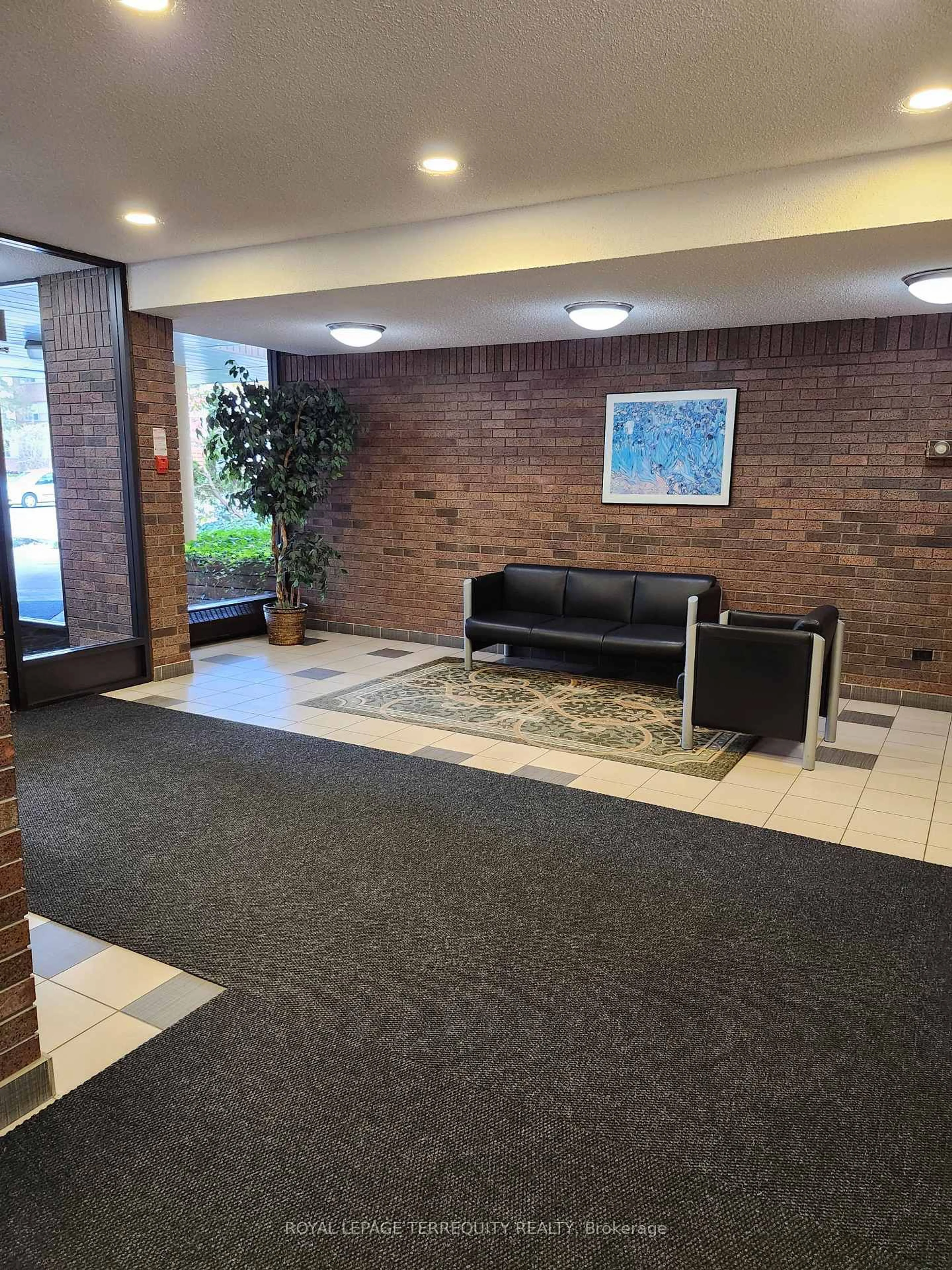 Lobby for 30 Sunrise Ave #202, Toronto Ontario M4A 2R3