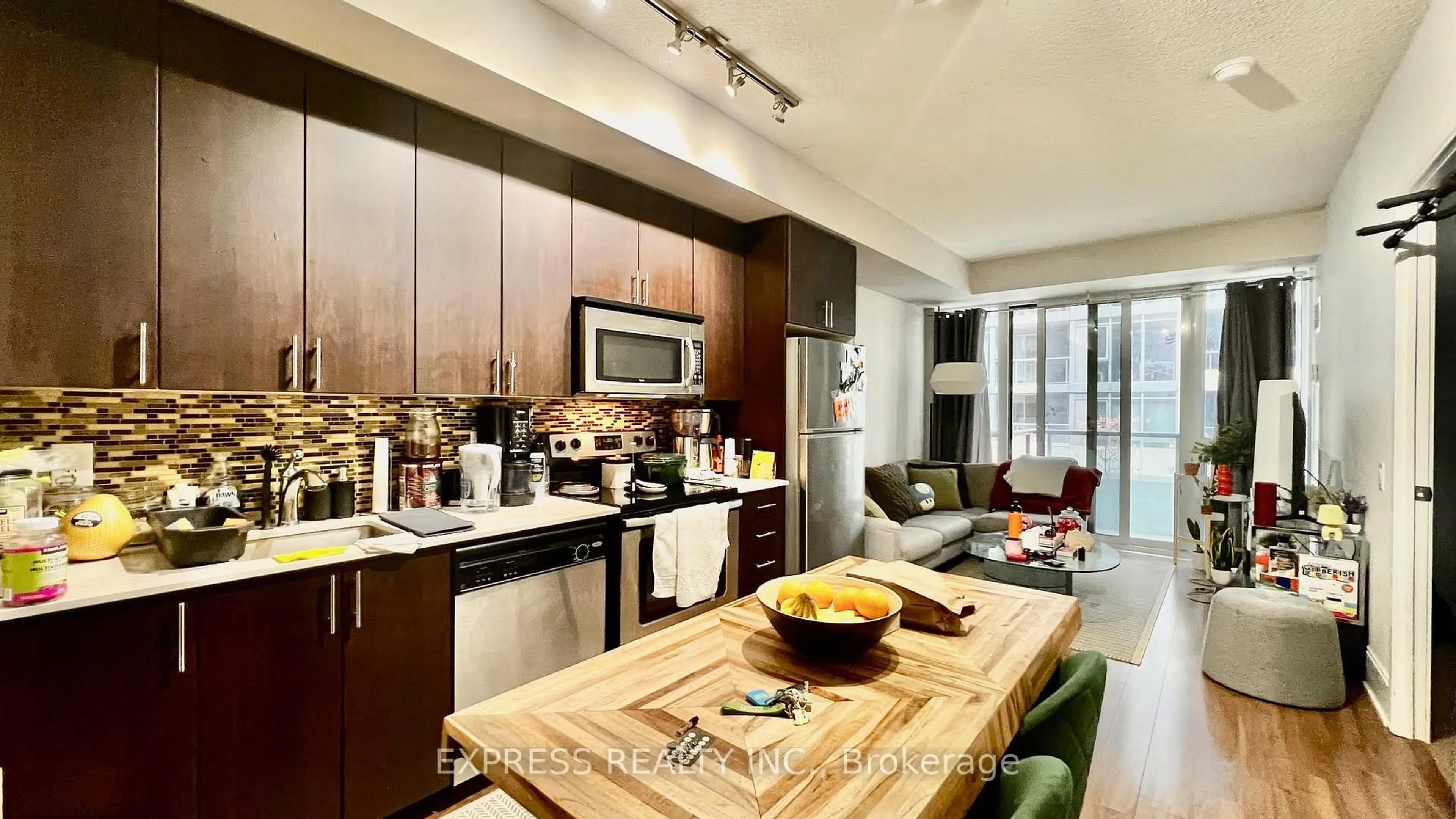 Open concept kitchen, unknown for 560 Front St #409, Toronto Ontario M5V 1C1