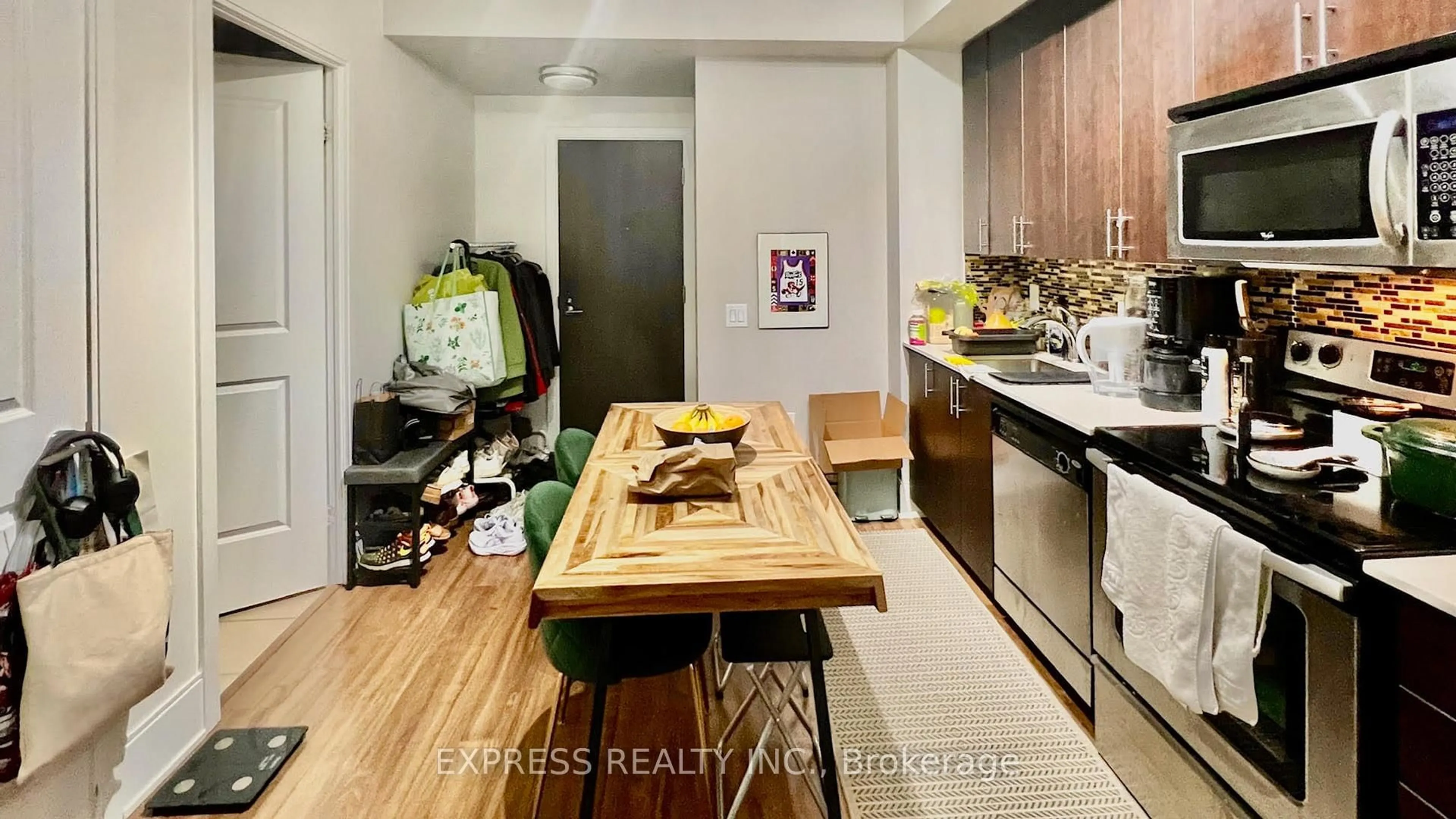 Unknown for 560 Front St #409, Toronto Ontario M5V 1C1