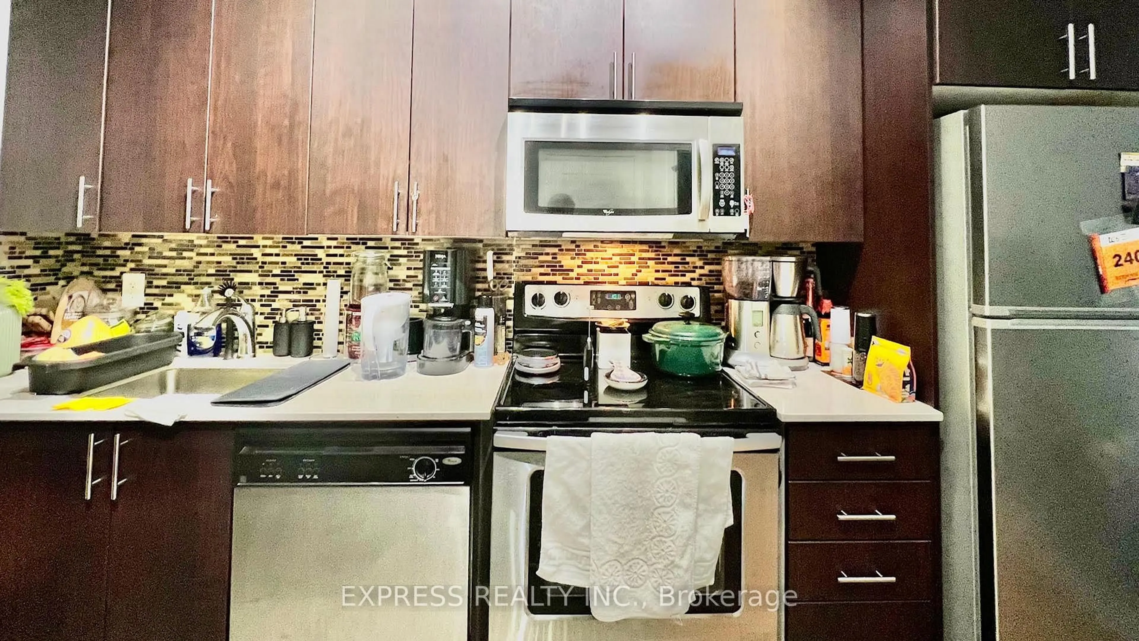 Standard kitchen, unknown for 560 Front St #409, Toronto Ontario M5V 1C1