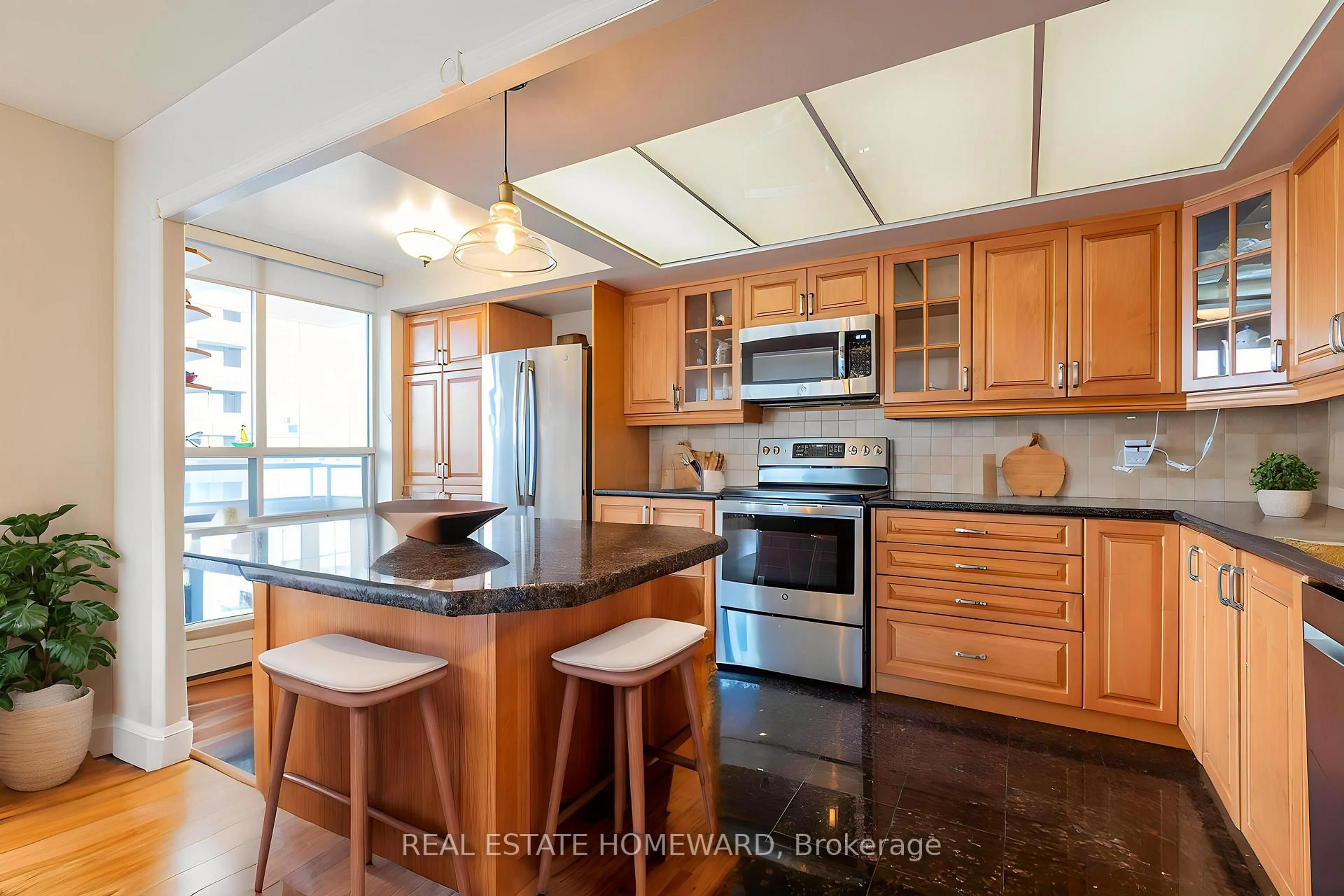 Open concept kitchen, ceramic/tile floor for 205 Wynford Dr ##1006, Toronto Ontario M3C 3P4