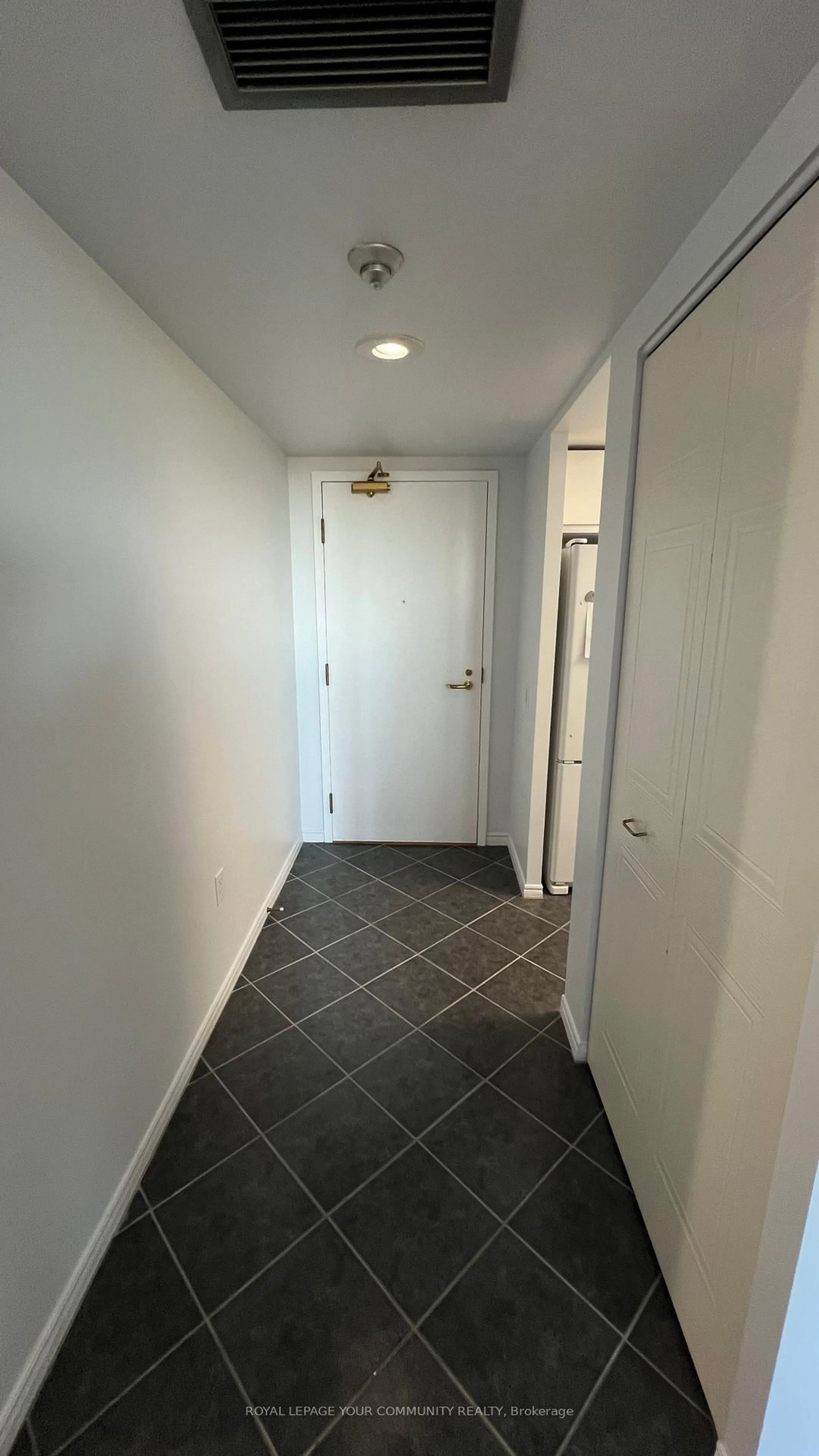 Unknown for 11 Thorncliffe Pk Dr #714, Toronto Ontario M4H 1P3