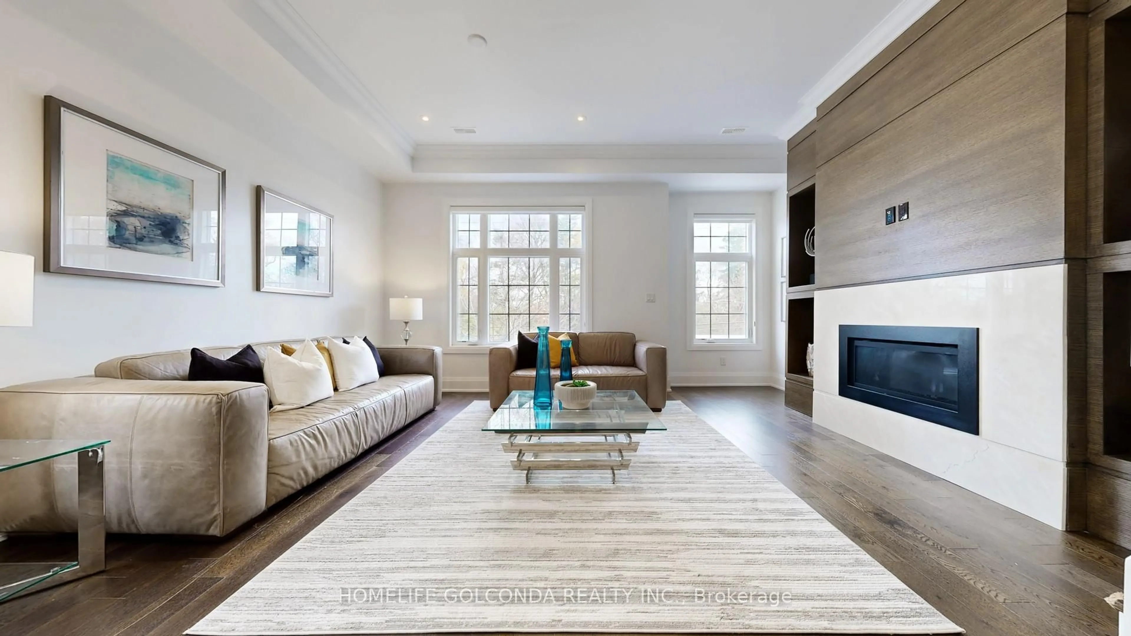 Living room with furniture, unknown for 2466B Bayview Ave, Toronto Ontario M2L 1A7